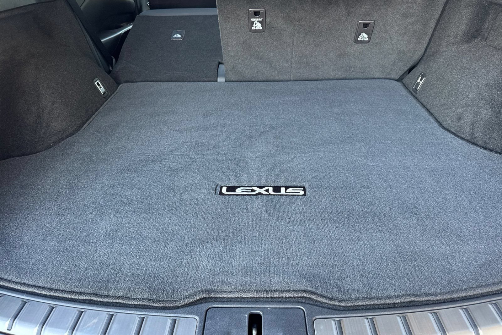2024 Lexus RX PHEV 450h+ - Photo 16