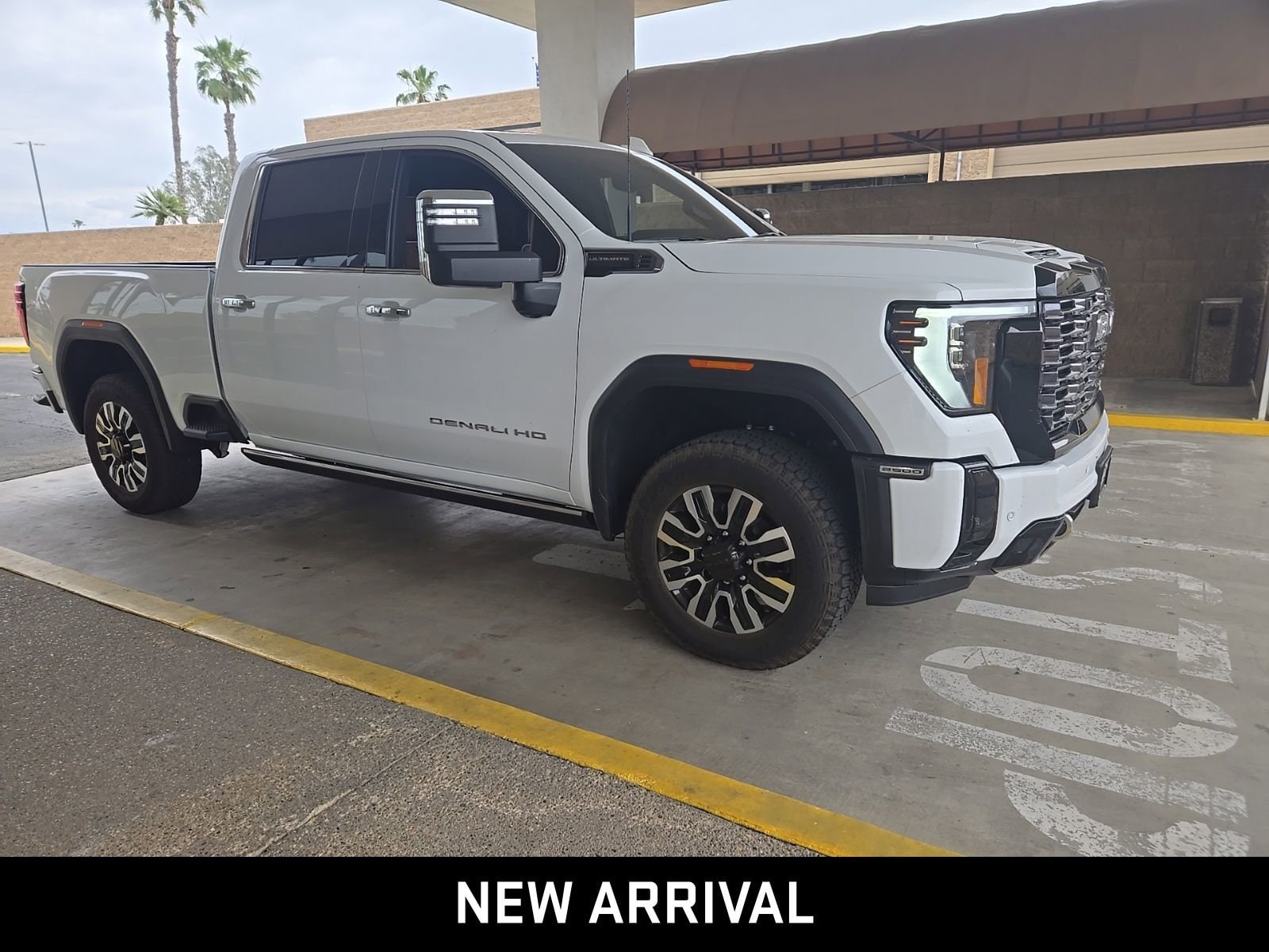 2025 GMC Sierra 2500 HD Denali Ultimate photo 4