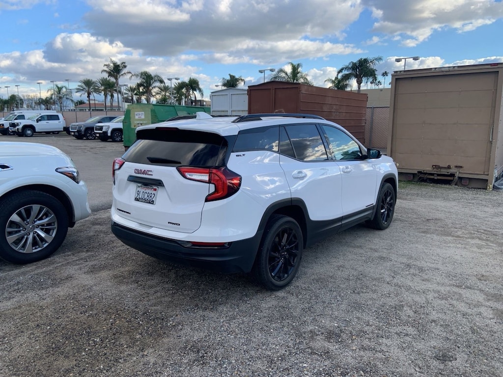 Used 2023 GMC Terrain SLT SUV