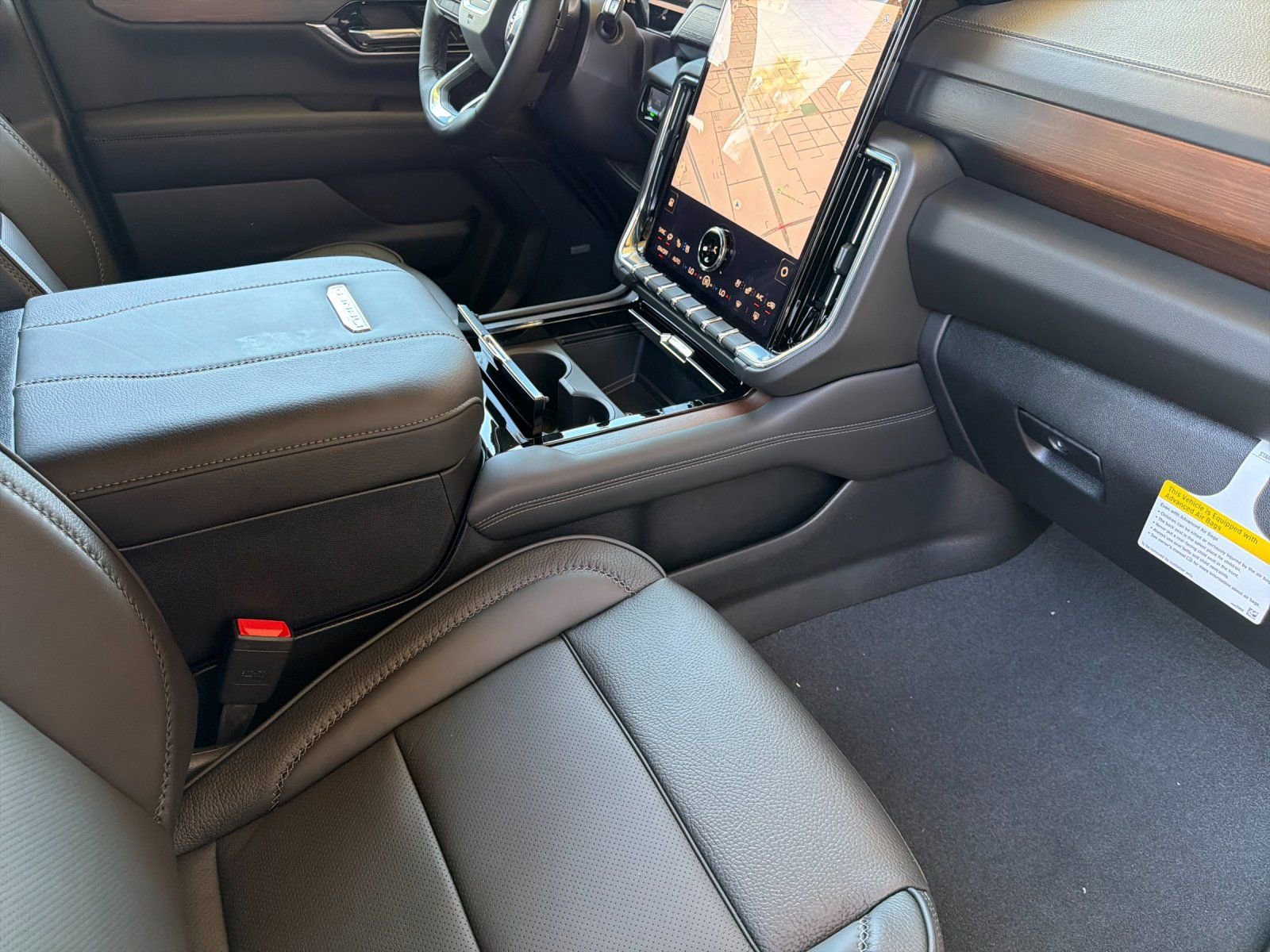 2026 GMC Yukon XL Denali - Photo 17