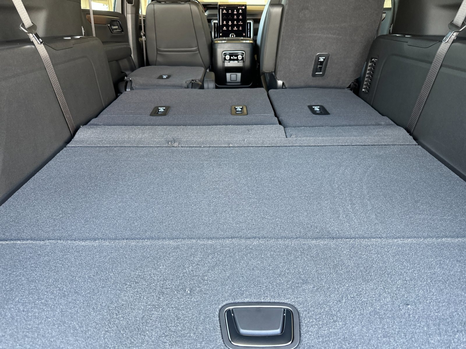 2027 GMC Yukon XL Denali - Photo 15
