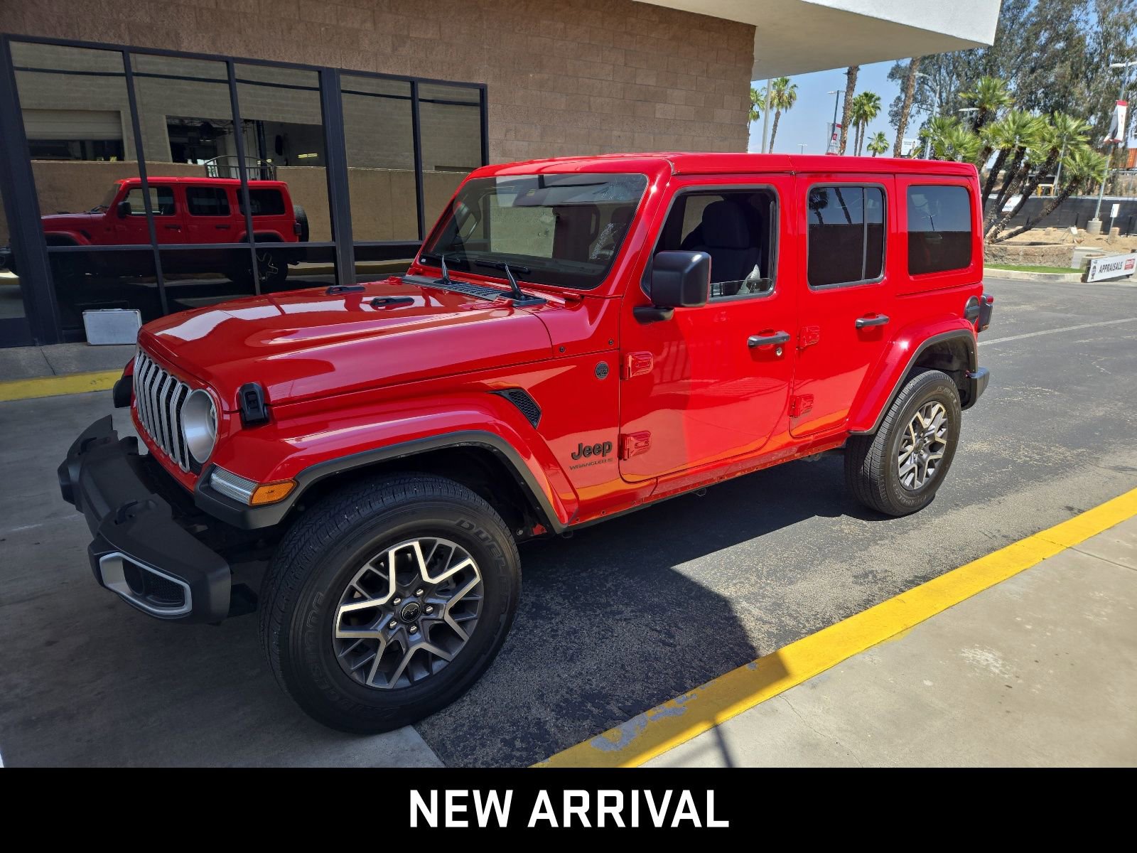 2025 Jeep Wrangler Sahara photo 4