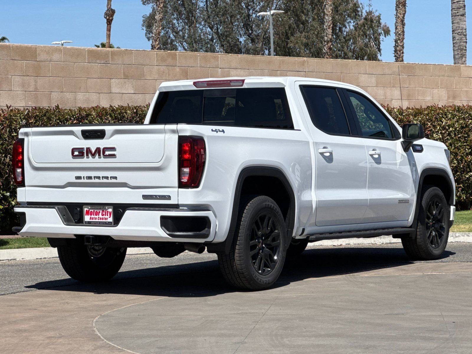 2026 GMC Sierra 1500 Elevation photo 2