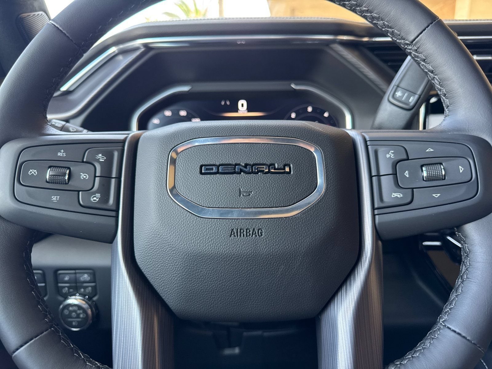 2026 GMC Sierra 2500HD Denali Ultimate - Photo 18