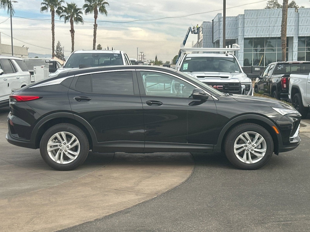 New 2025 Buick Envista Preferred SUV