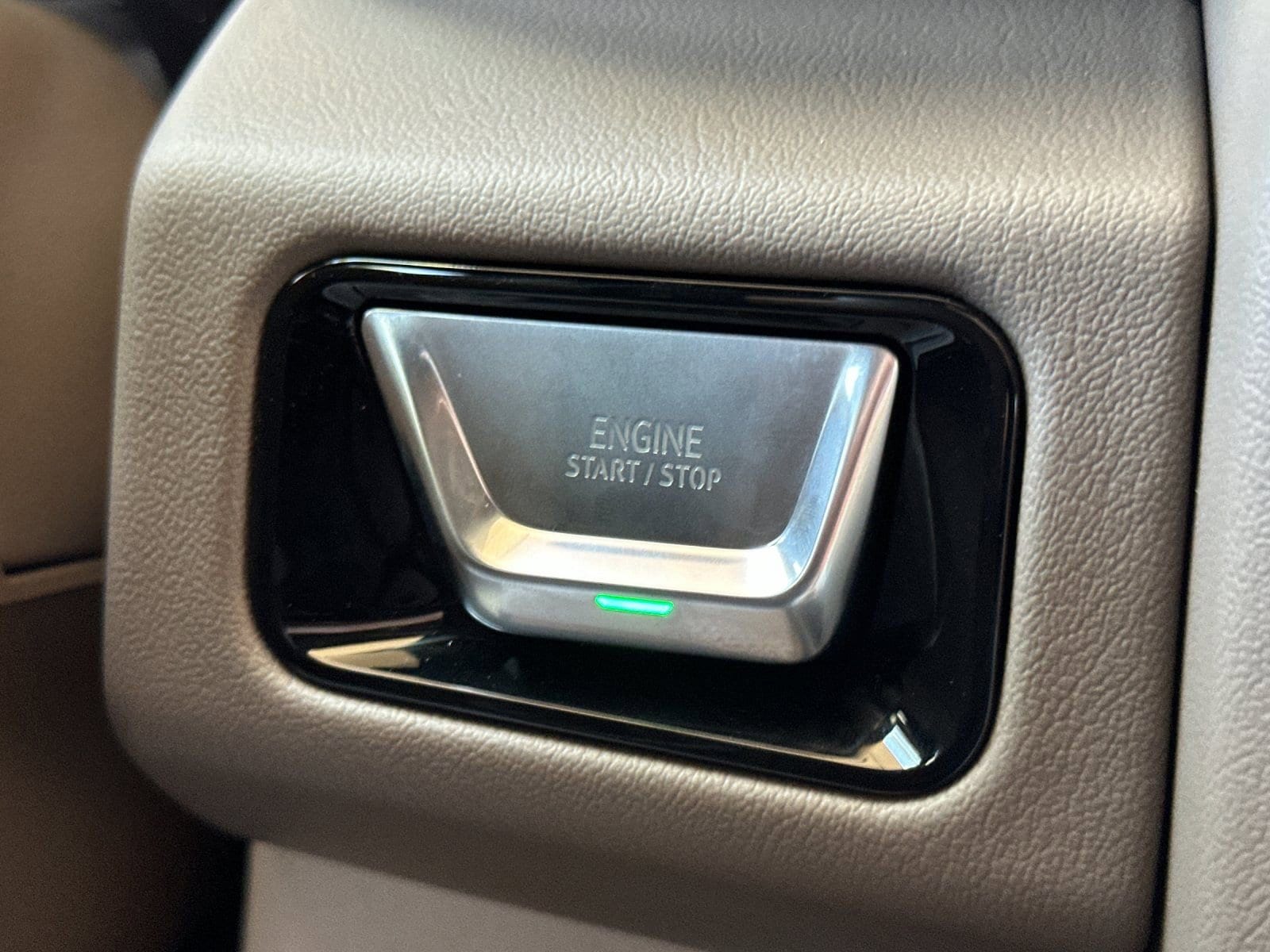 2026 GMC Yukon Denali - Photo 24