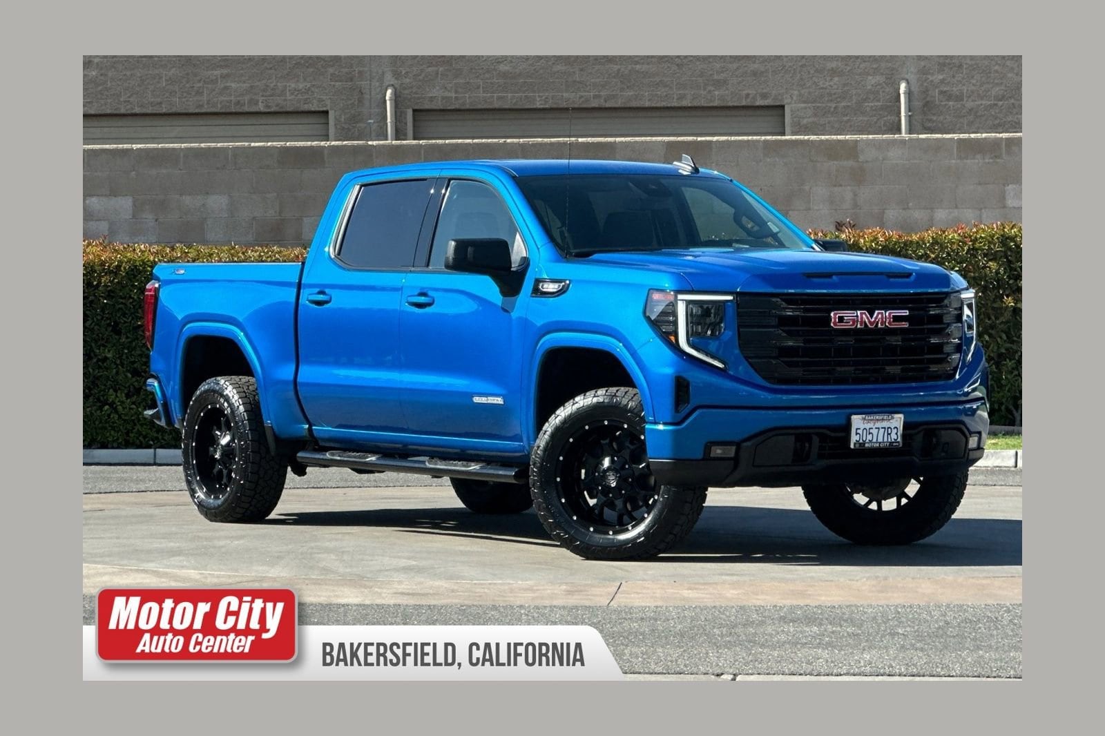2023 GMC Sierra 4WD Crew Cab Short Box Elevation's photo