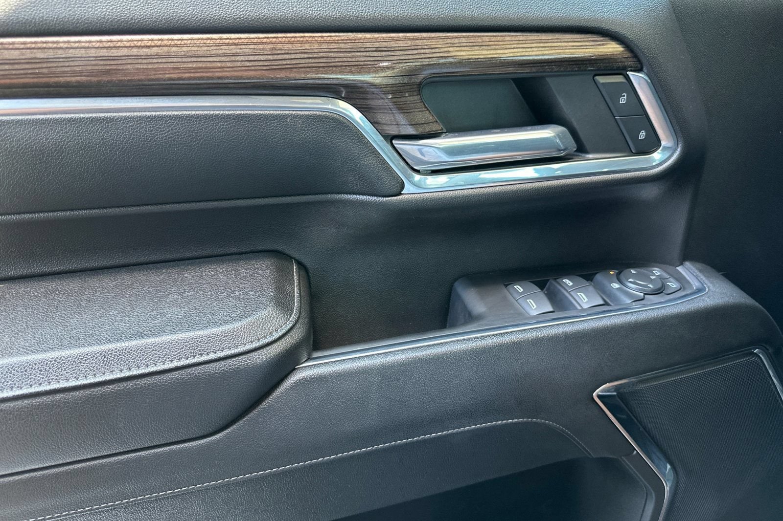 2024 Chevrolet Silverado 3500HD LT - Photo 11