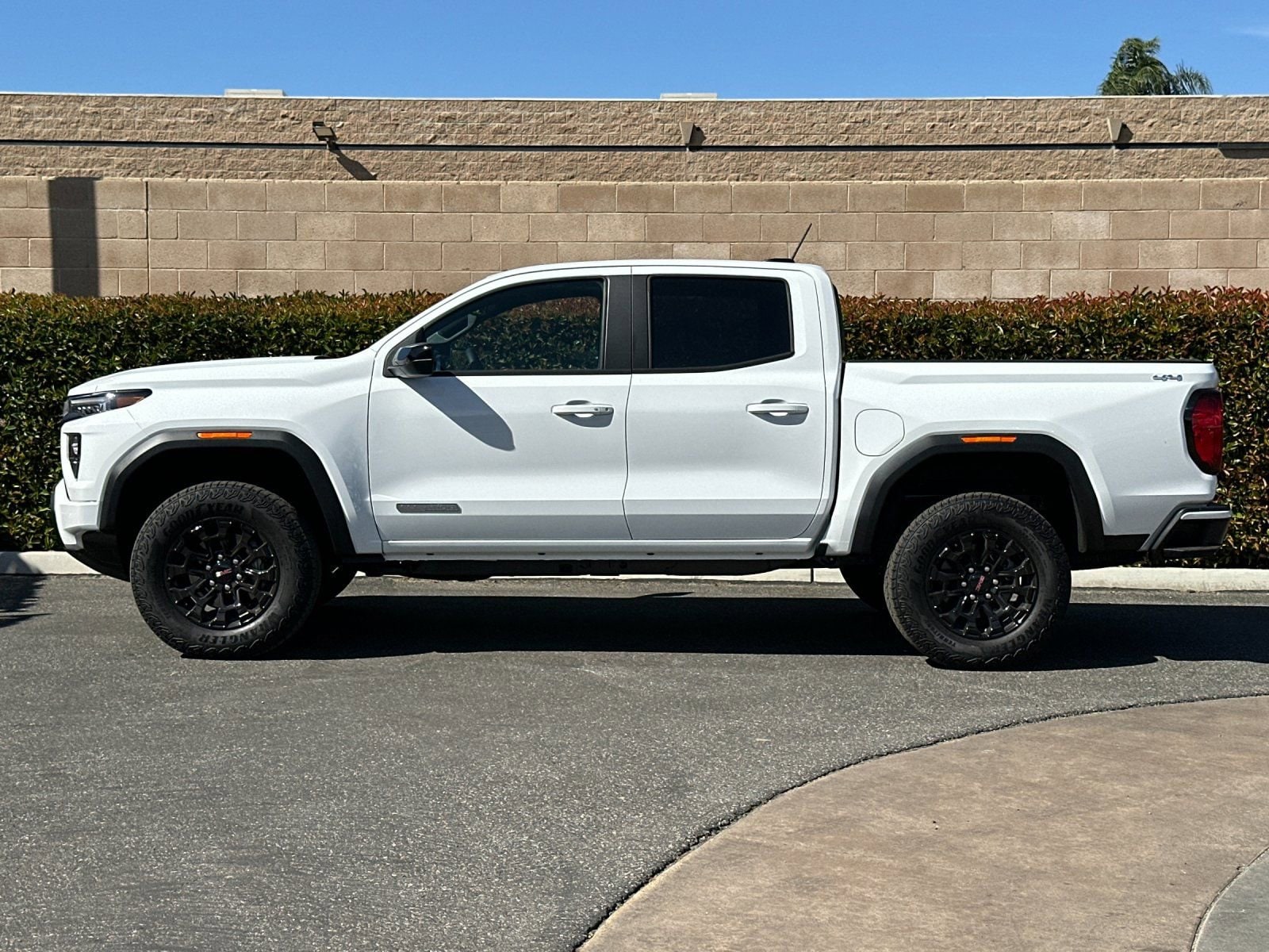 2026 GMC Canyon Elevation photo 5