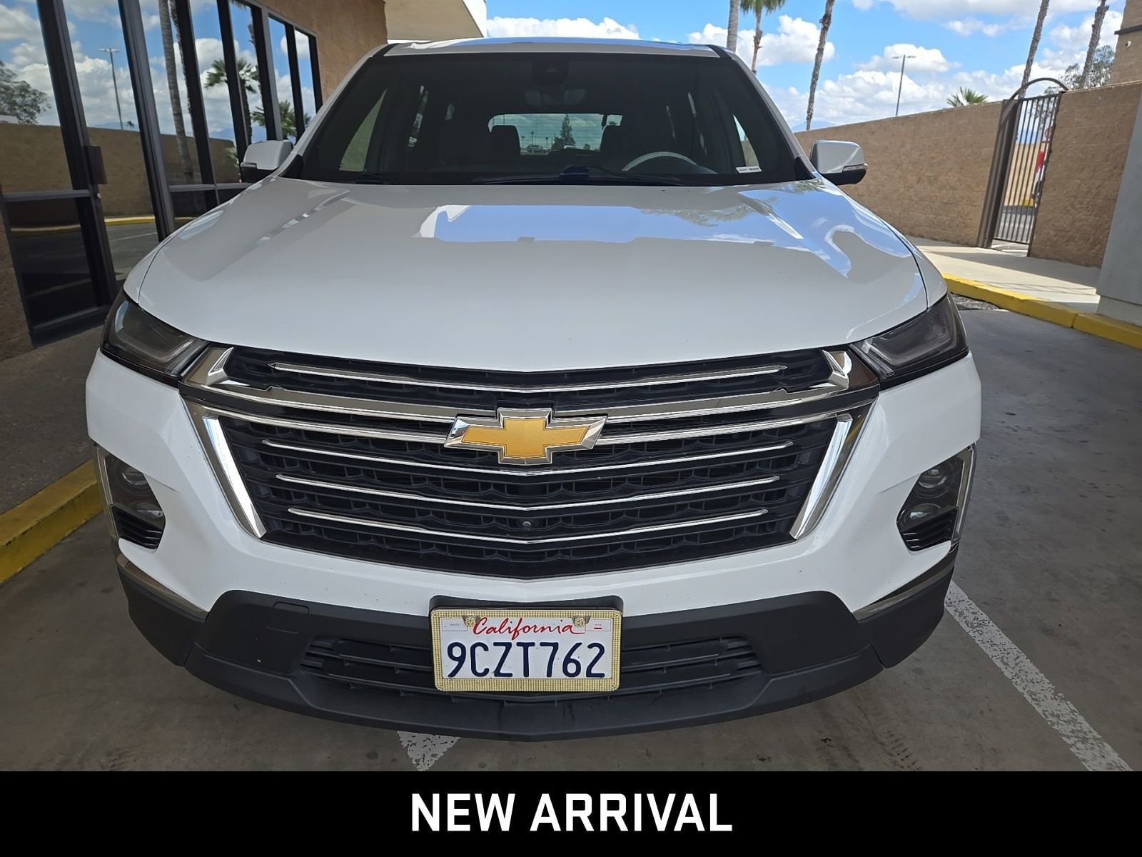 2023 Chevrolet Traverse LT Cloth photo 3