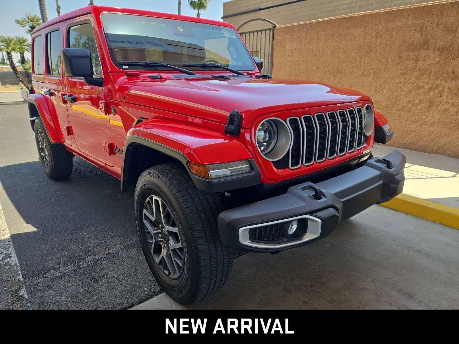 2025 Jeep Wrangler Sahara photo 2