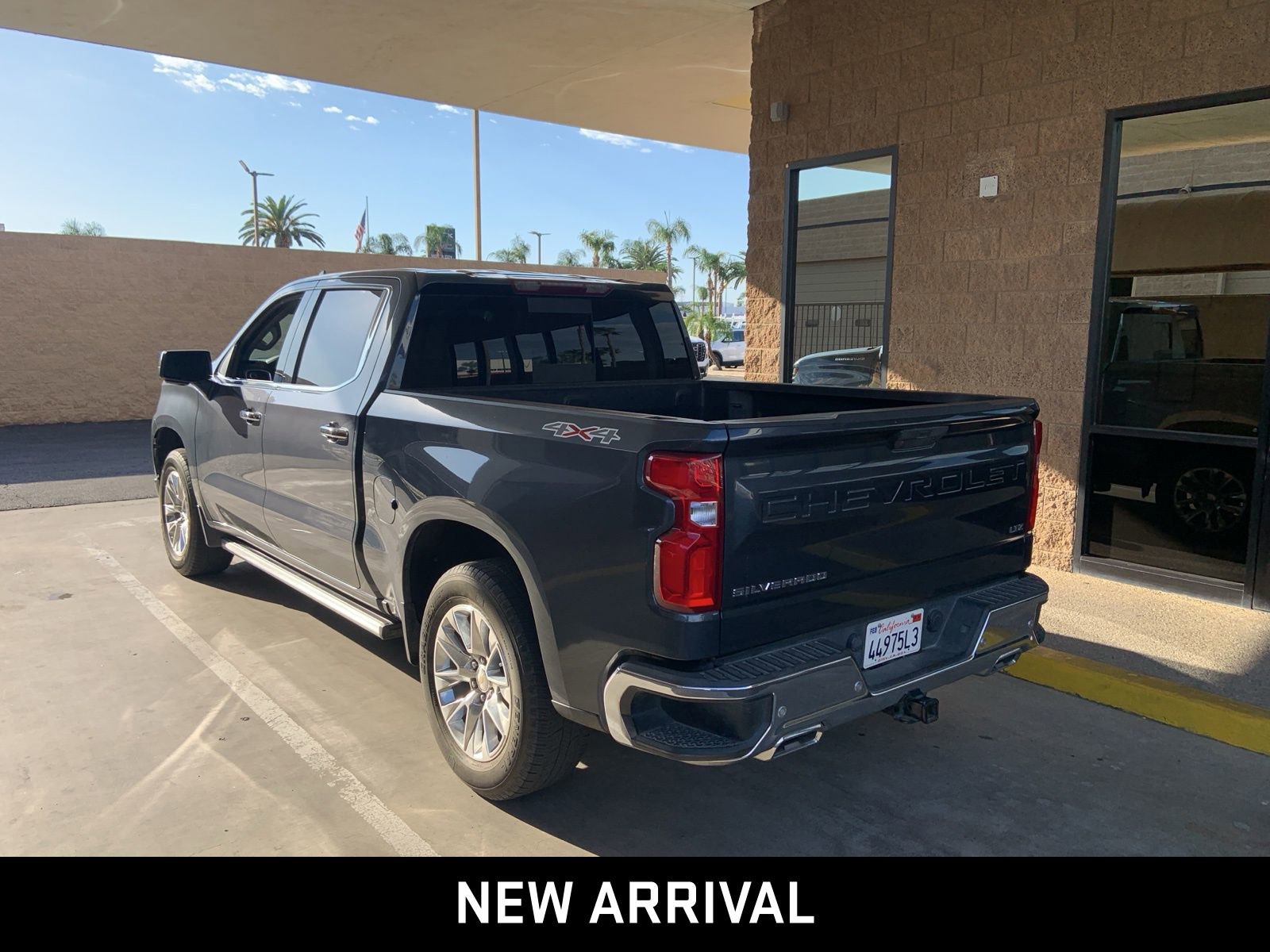 2022 Chevrolet Silverado 1500 photo 2
