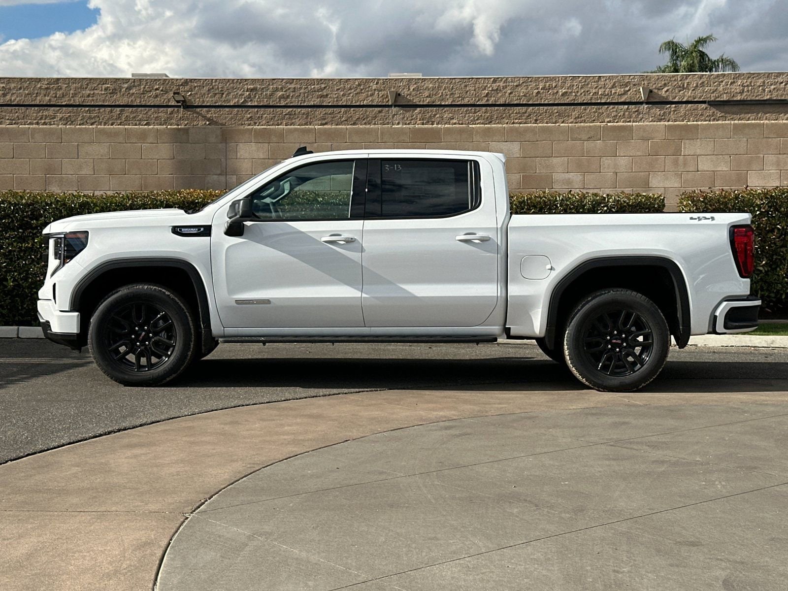 2026 GMC Sierra 1500 Elevation photo 5
