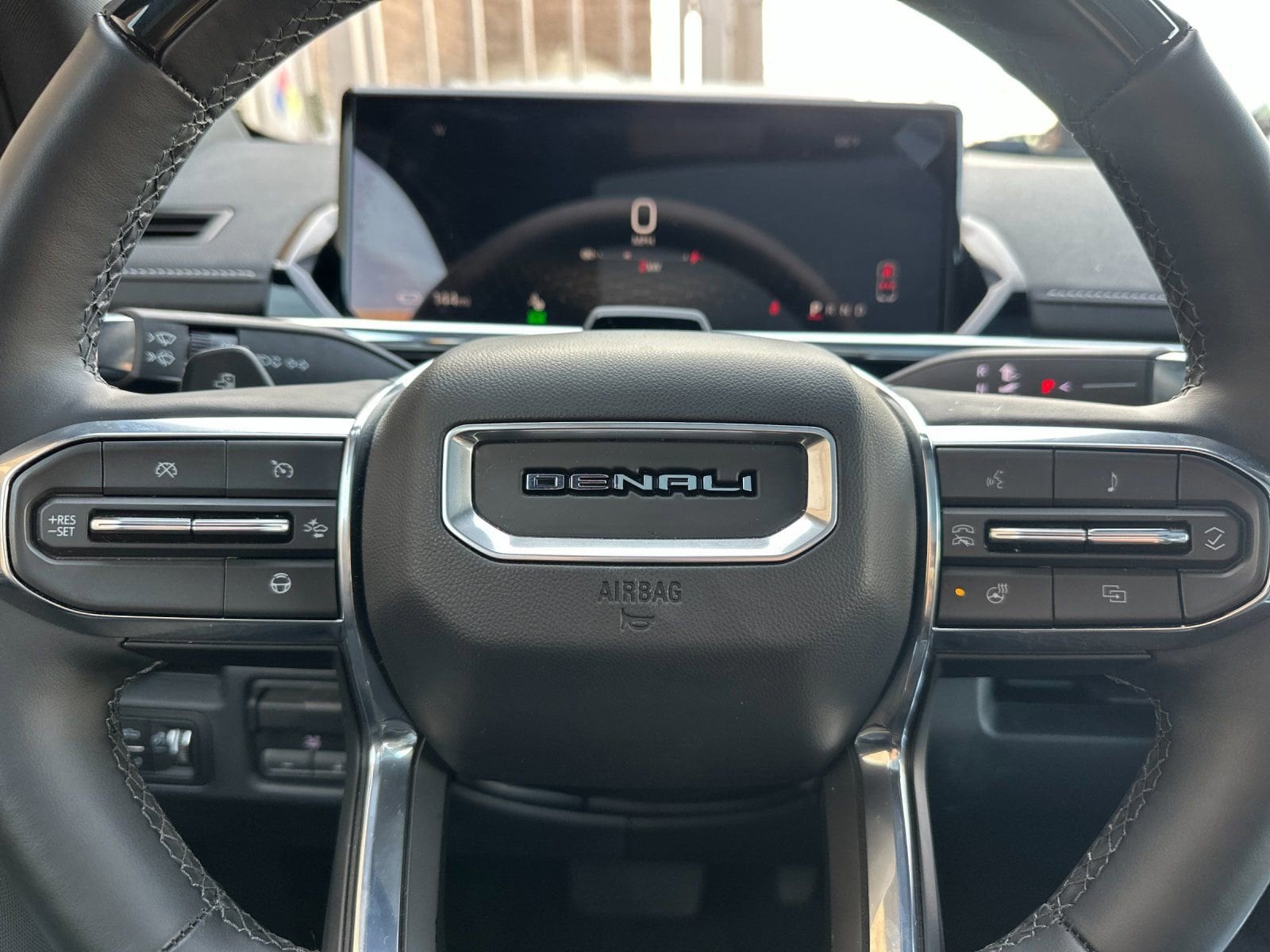 2025 GMC Sierra EV Denali - Photo 21