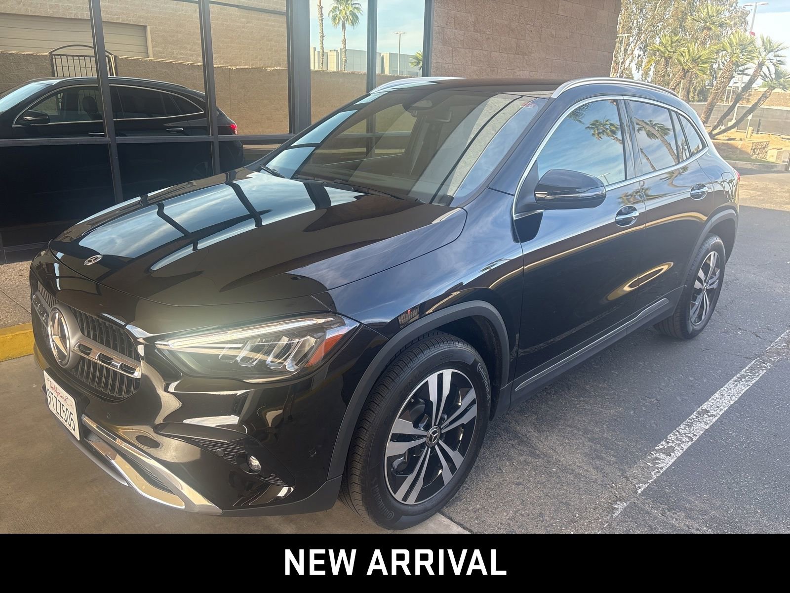 2025 Mercedes-Benz GLA 250 4matic photo 2