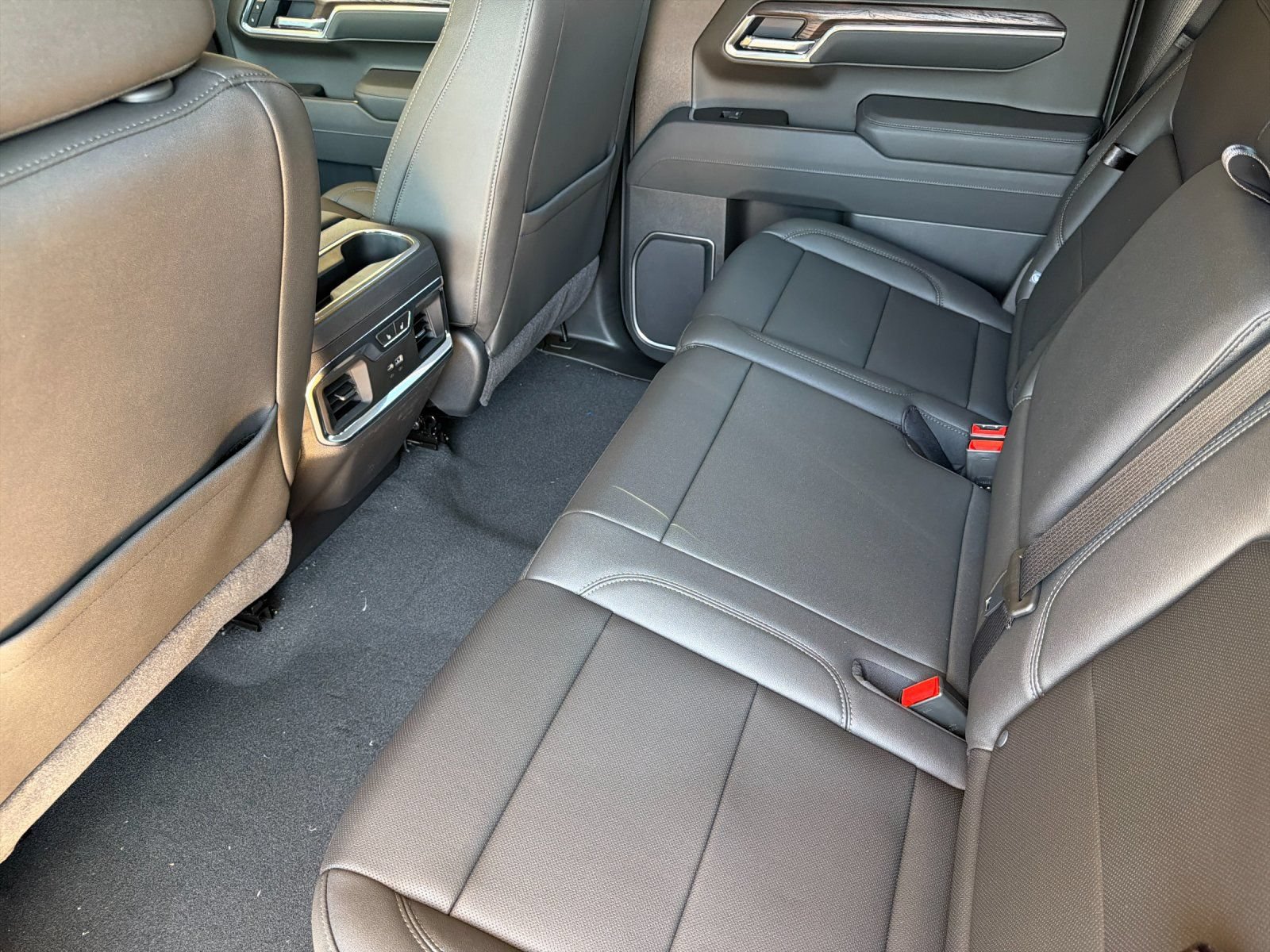 2026 GMC Sierra 1500 SLT - Photo 11