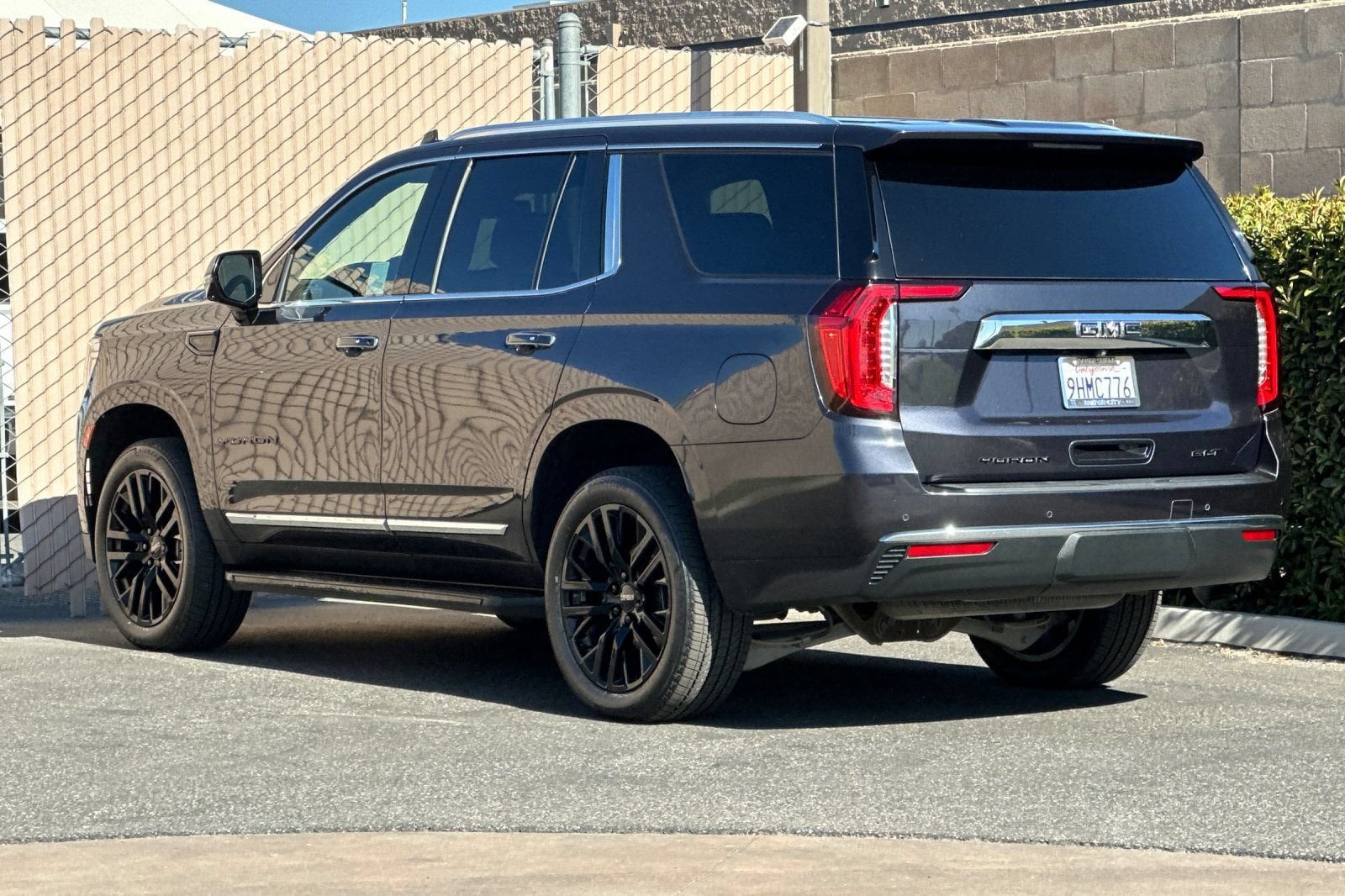 2023 GMC Yukon SLT - Photo 6