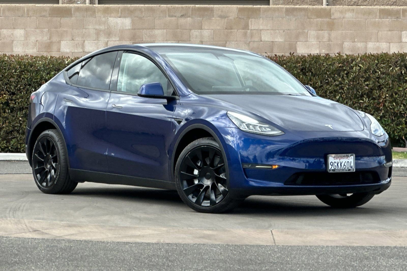 Used 2023 Tesla Model Y Long Range with VIN 7SAYGDEE0PA113596 for sale in Bakersfield, CA