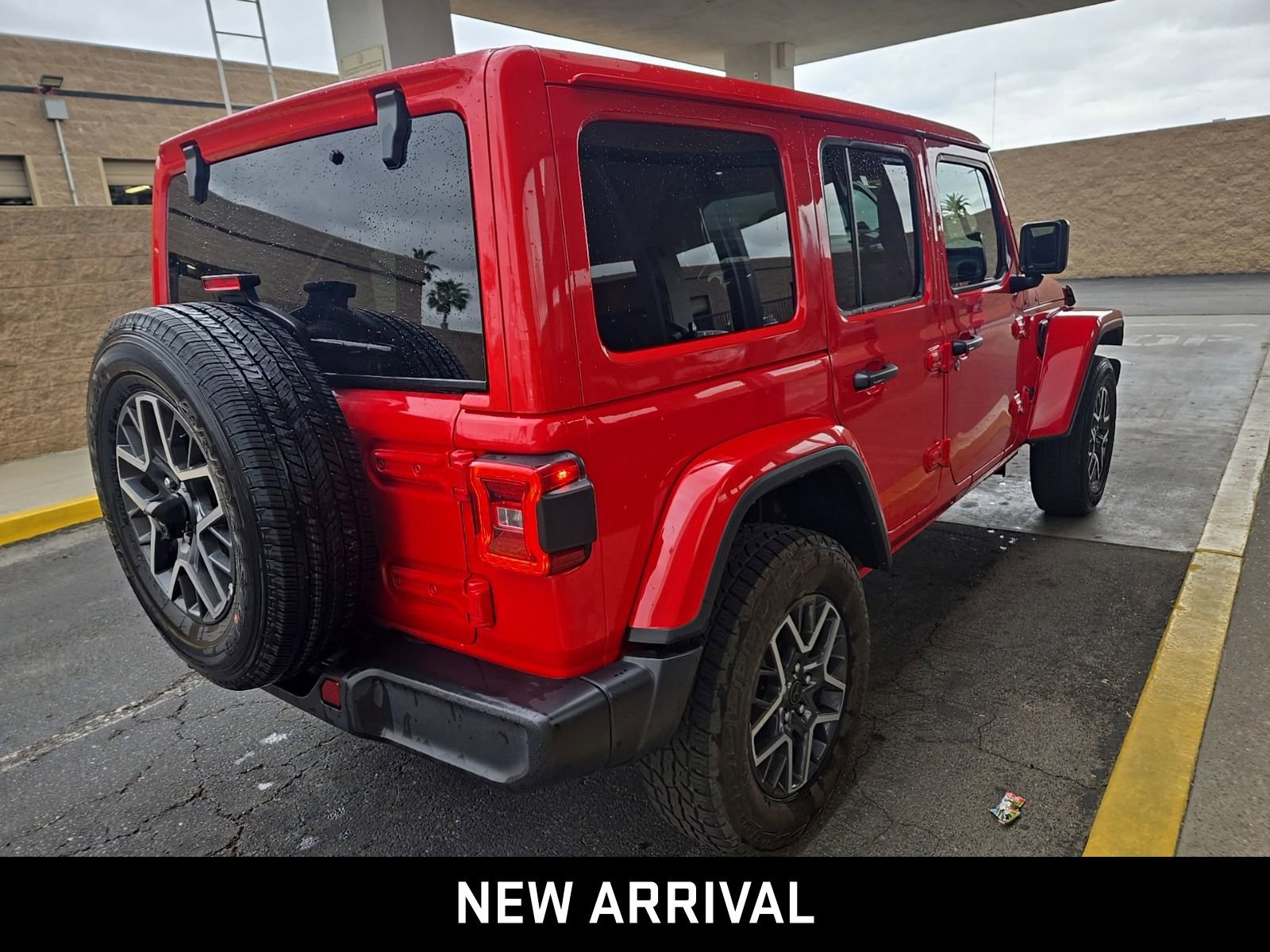 2025 Jeep Wrangler Sahara photo 3