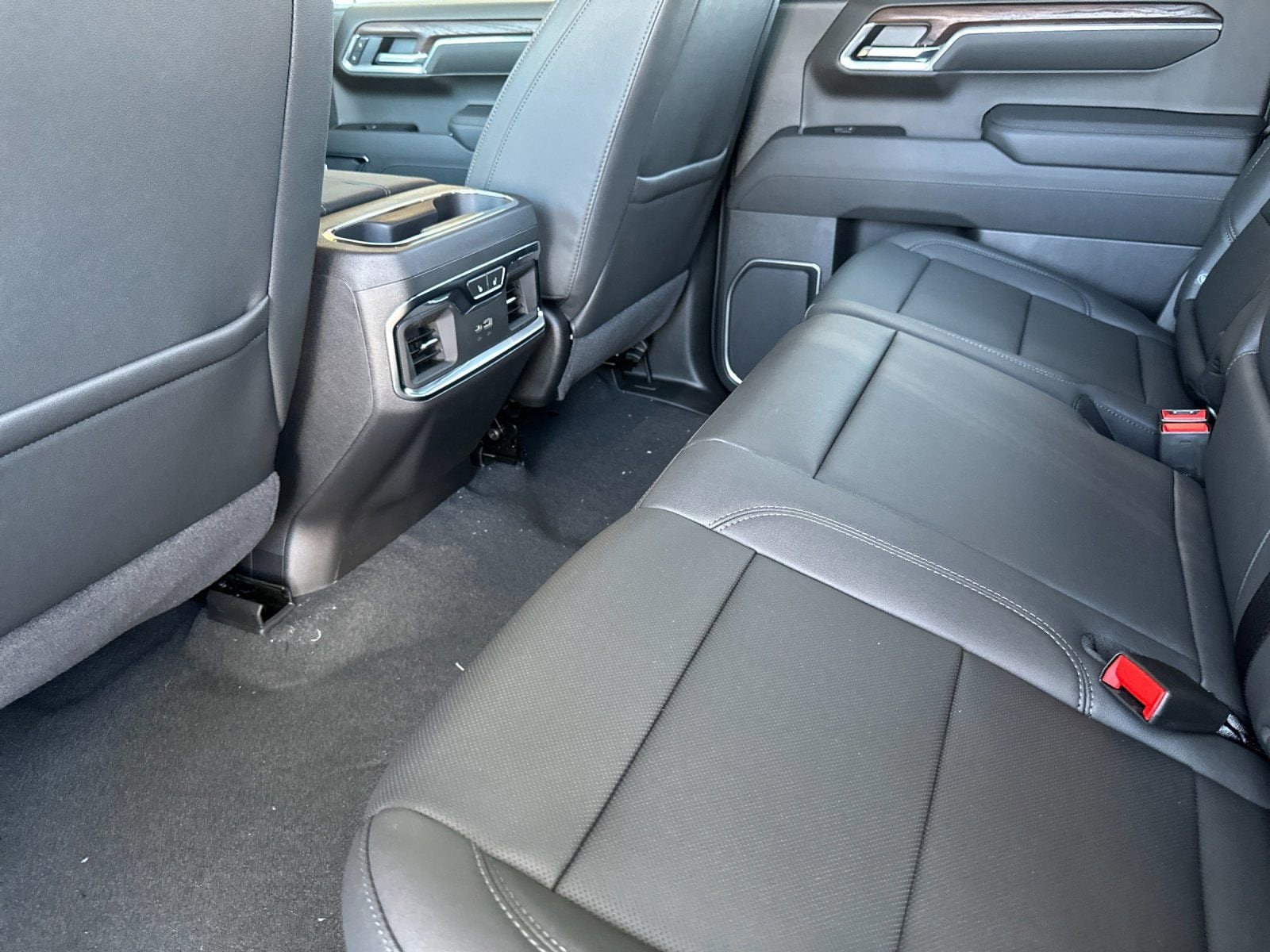 2026 GMC Sierra 1500 SLT - Photo 11