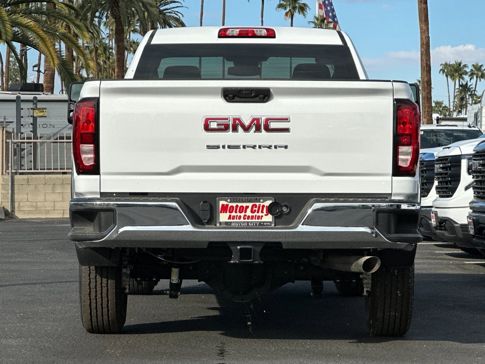 2025 GMC Sierra 2500 HD Pro photo 4