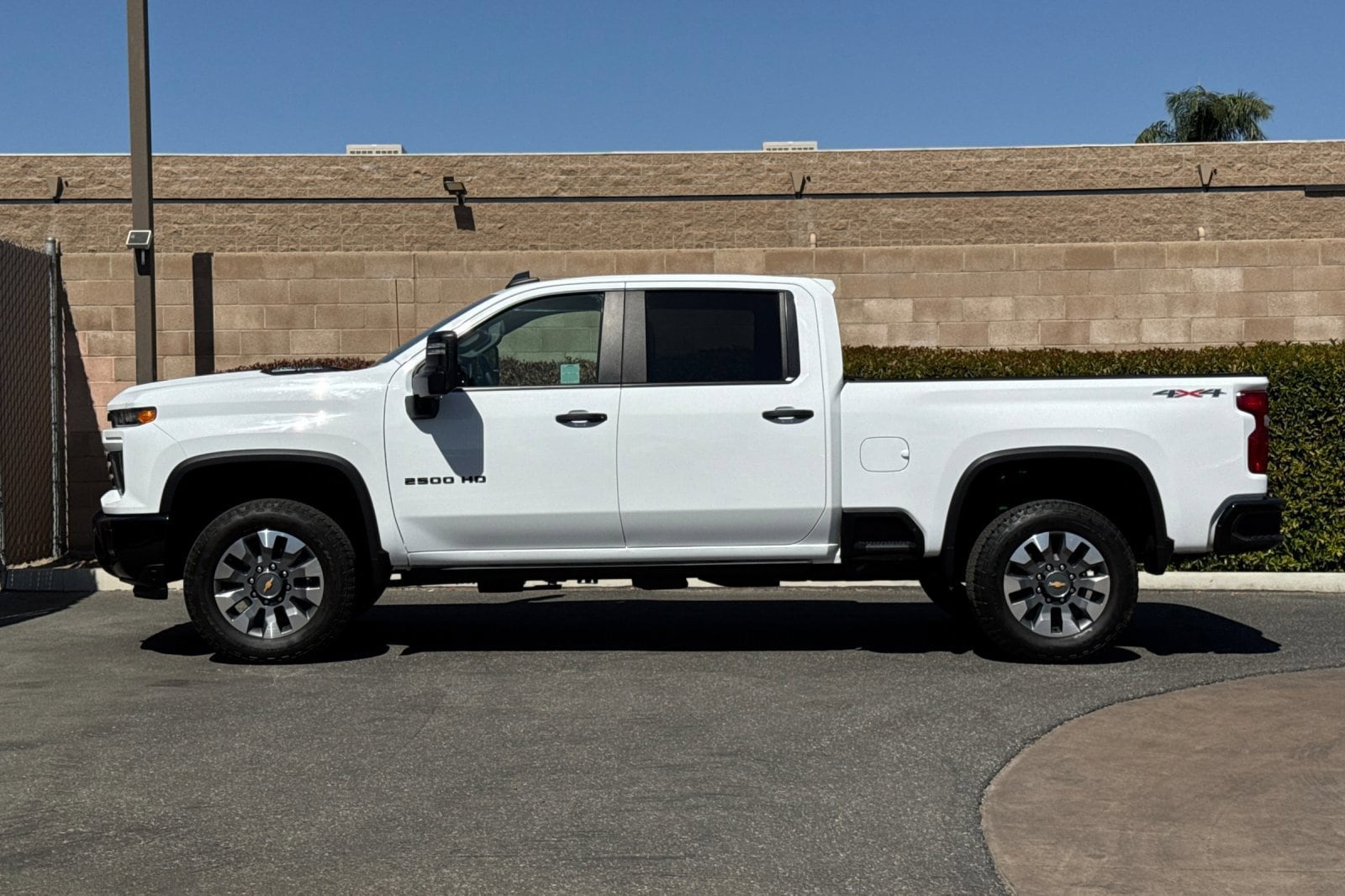 2024 Chevrolet Silverado 2500HD Custom - Photo 7