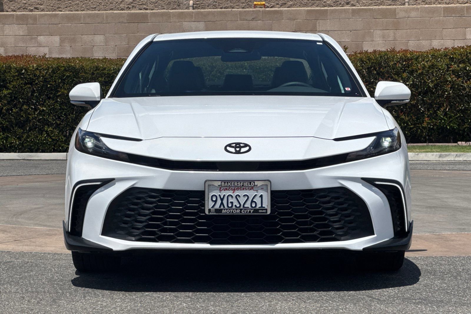 2026 Toyota Camry SE - Photo 9