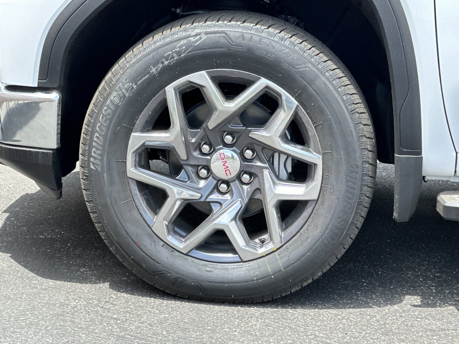 2026 GMC Sierra 1500 SLT - Photo 24