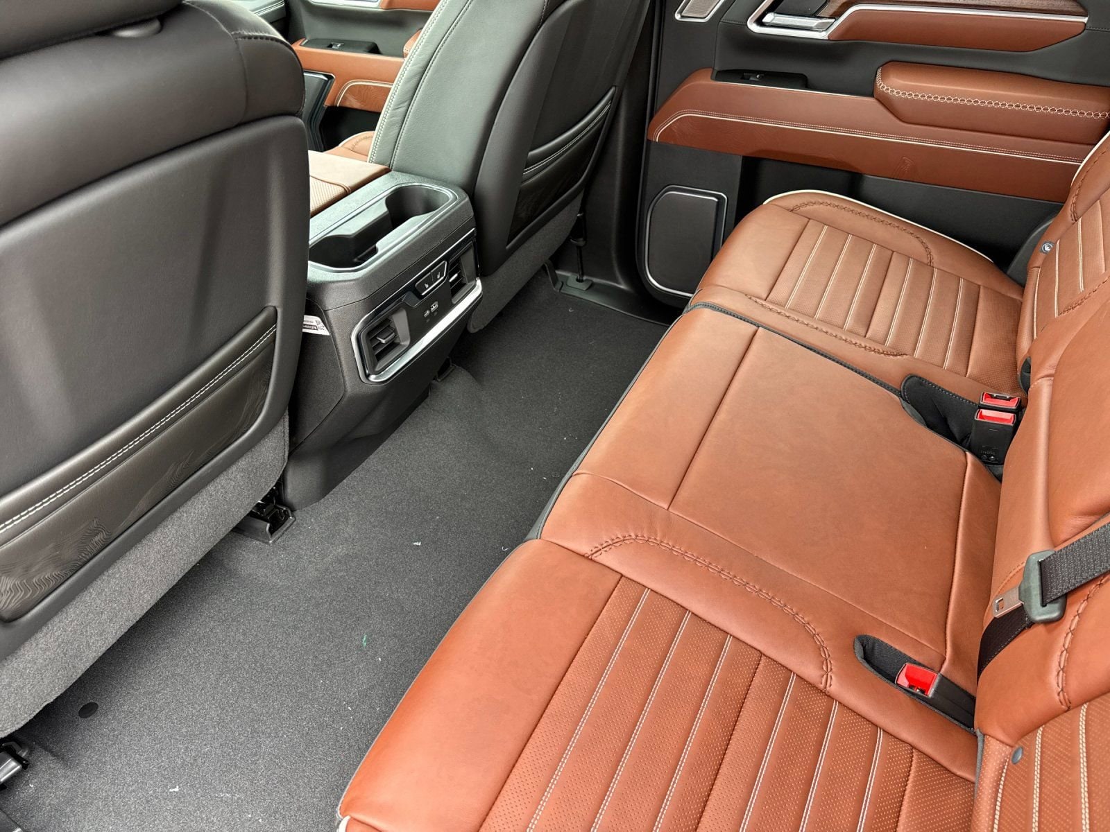 2026 GMC Sierra 2500HD Denali Ultimate - Photo 11