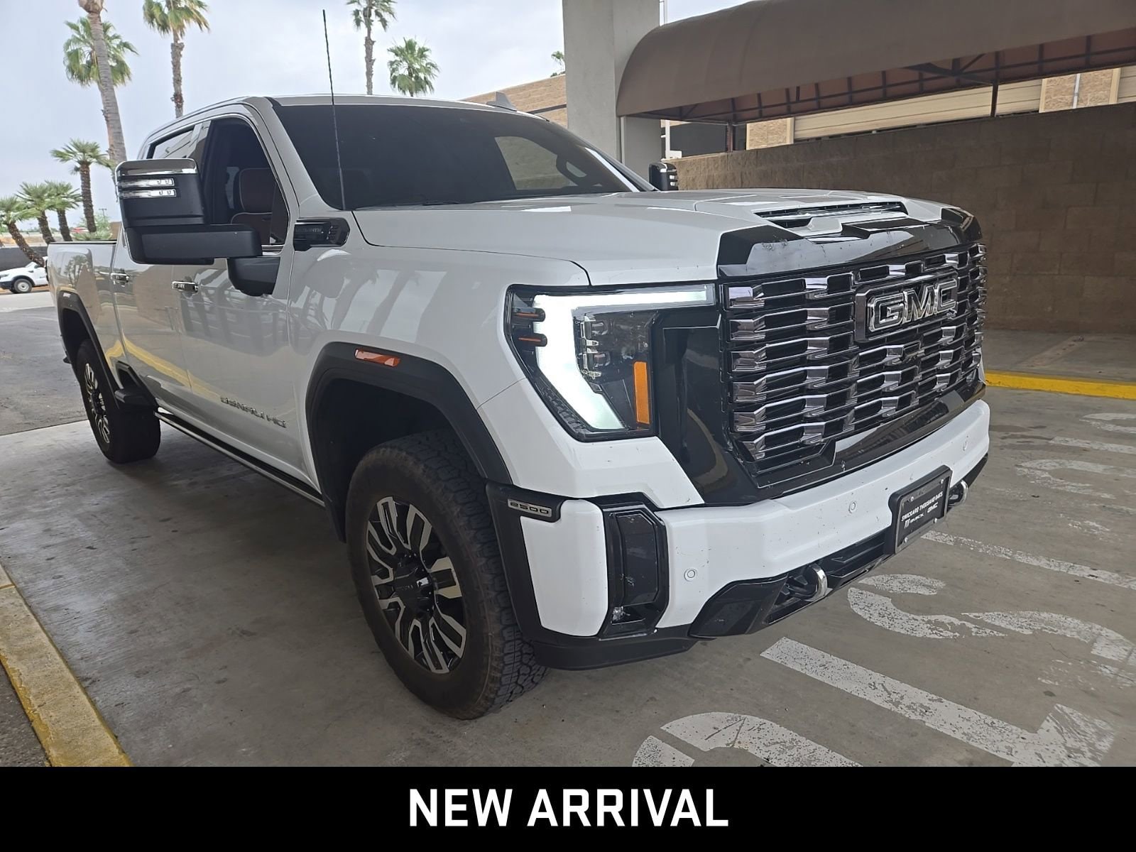 2025 GMC Sierra 2500 HD Denali Ultimate photo 3