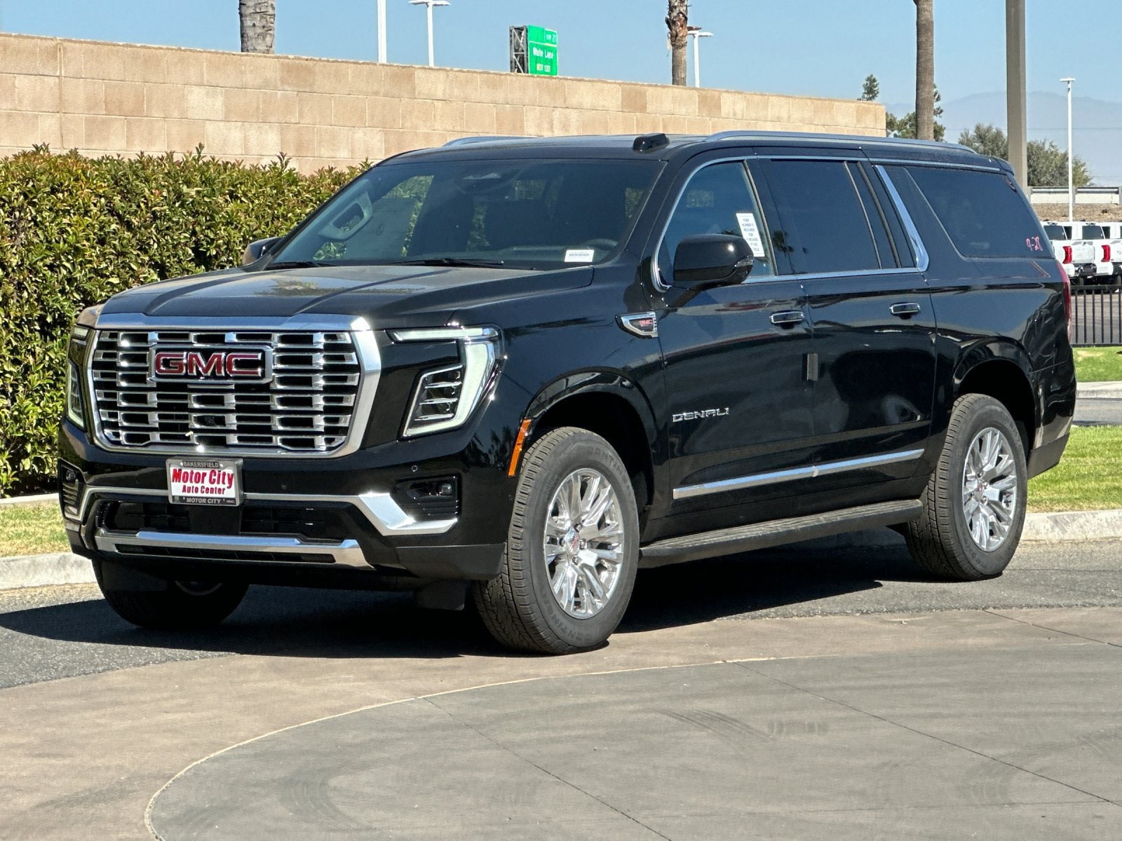 2027 GMC Yukon XL Denali - Photo 7