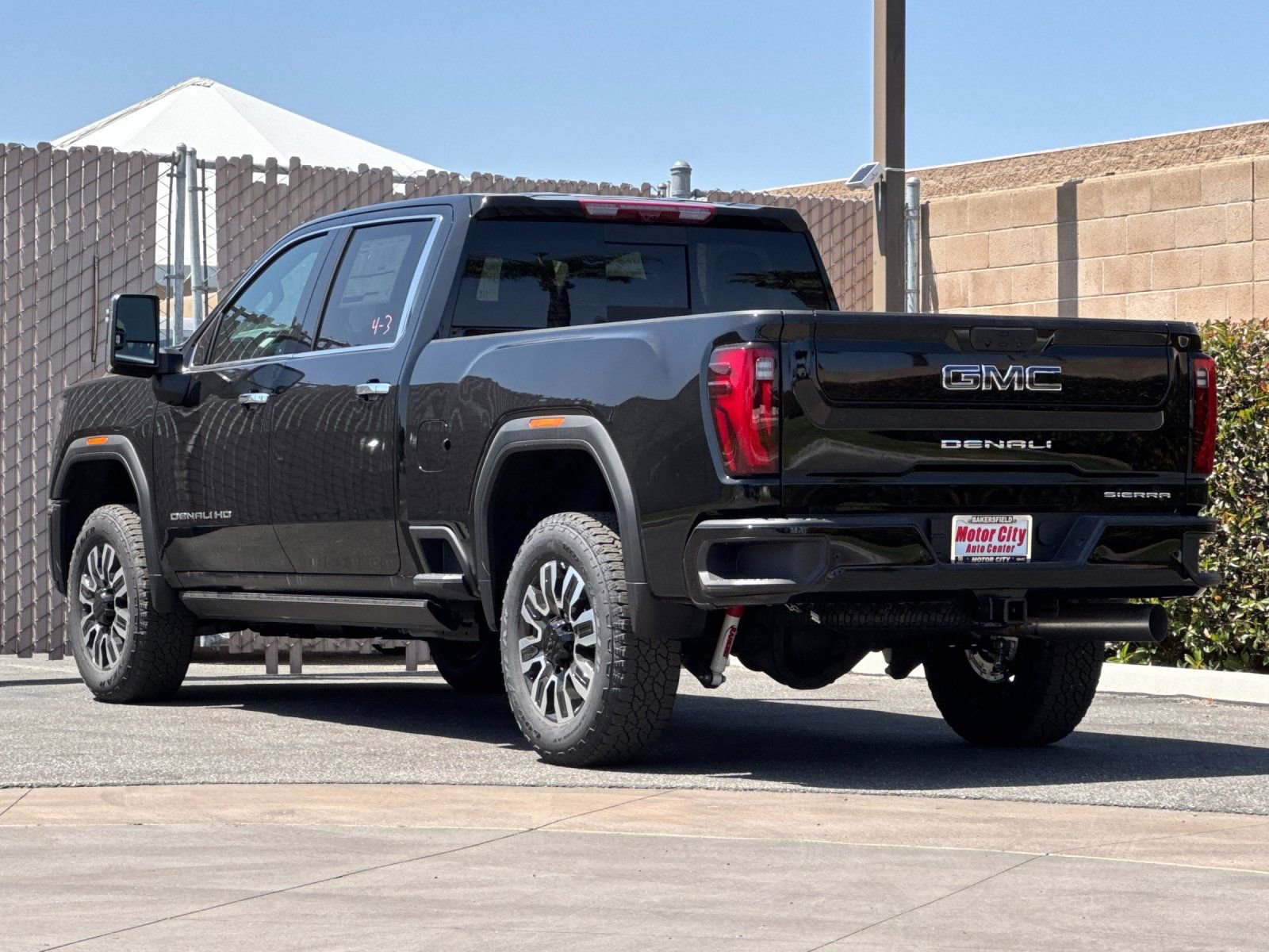 2026 GMC Sierra 2500 HD Denali Ultimate photo 4