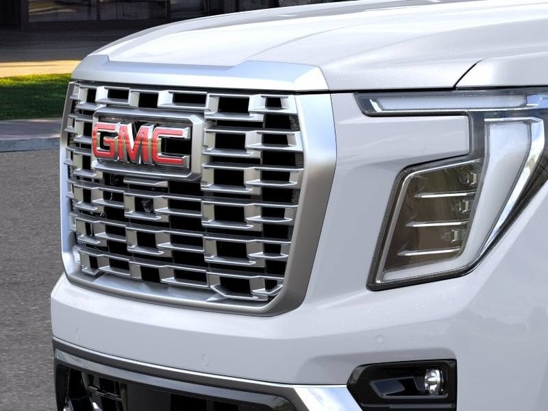 2026 GMC Yukon Denali - Photo 13