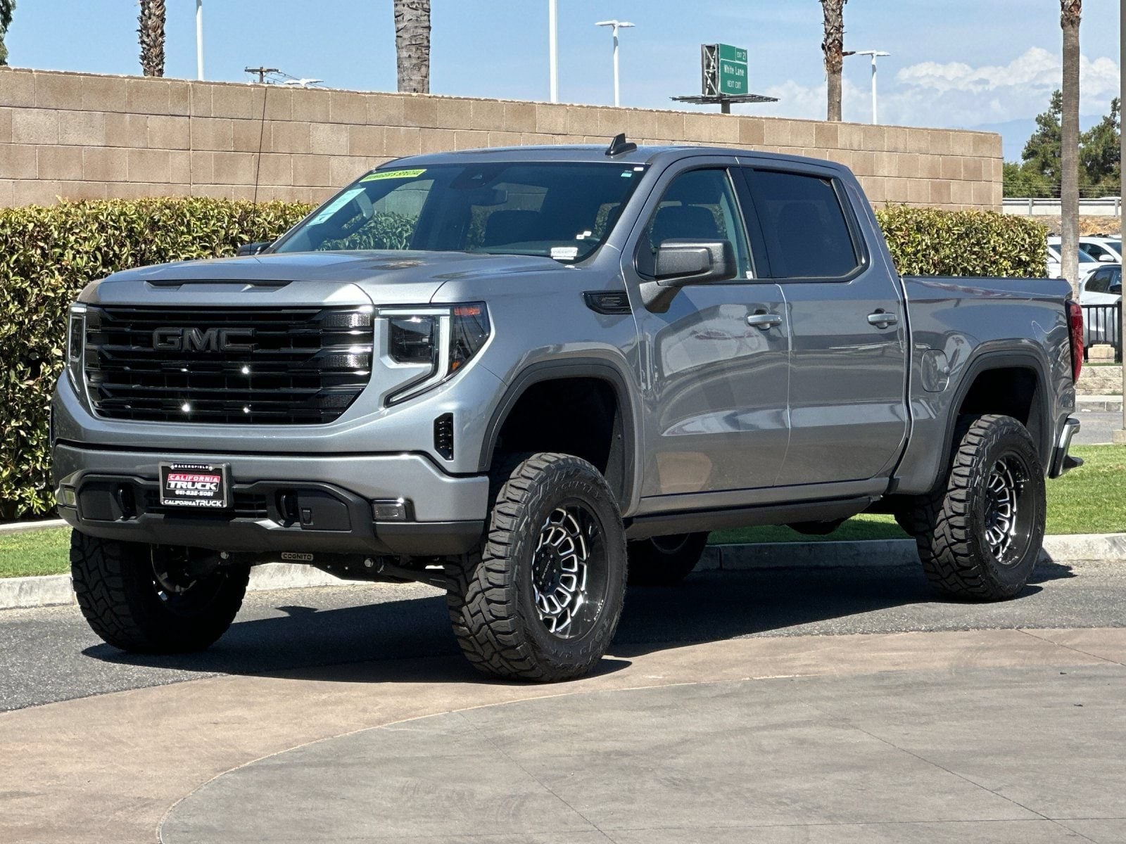 2025 GMC Sierra 1500 Elevation - Photo 7