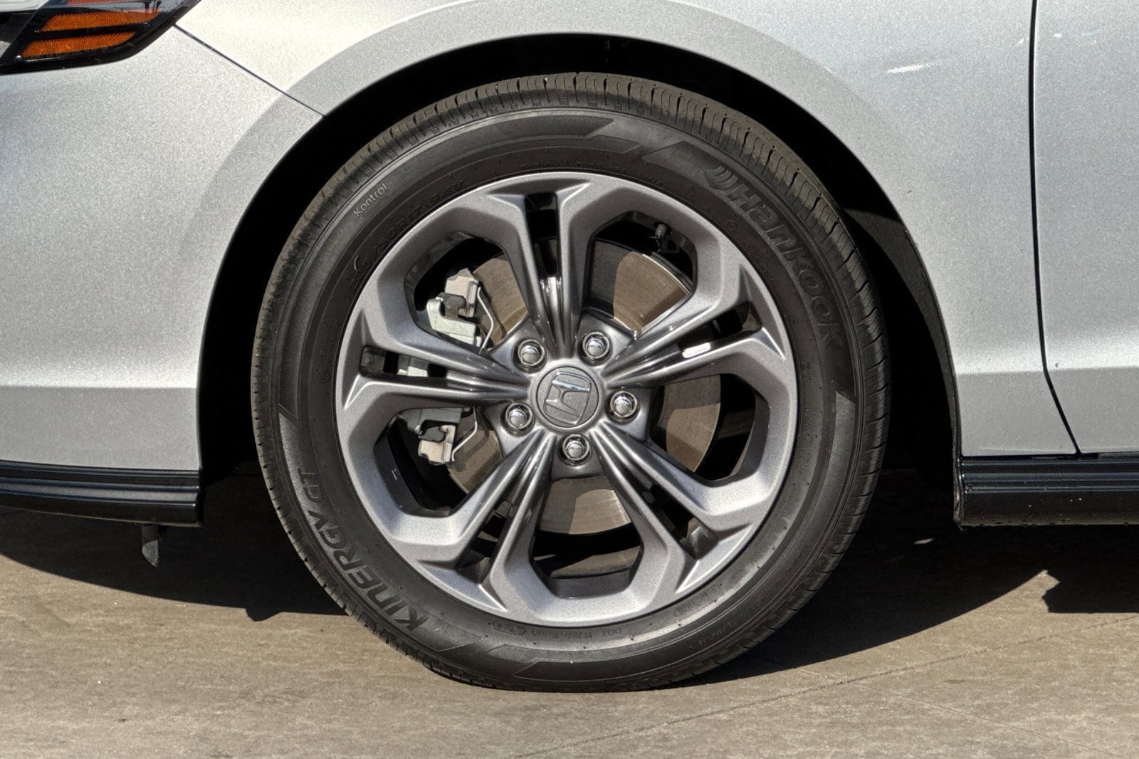 2025 Honda Accord Hybrid EX-L - Photo 26