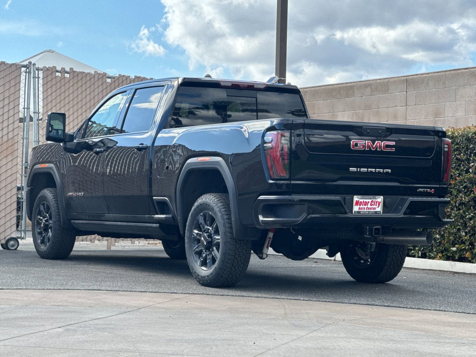 2026 GMC Sierra 2500 HD AT4 photo 4