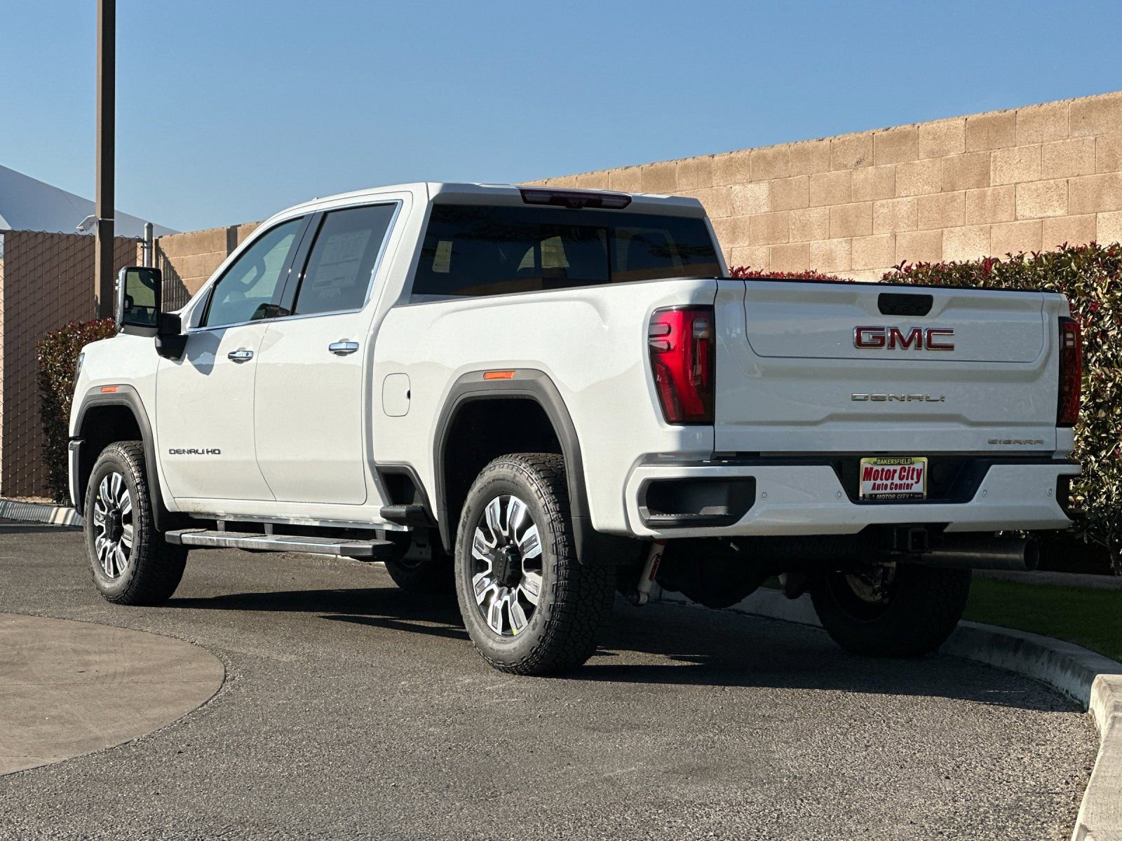 2026 GMC Sierra 2500 HD Denali photo 4