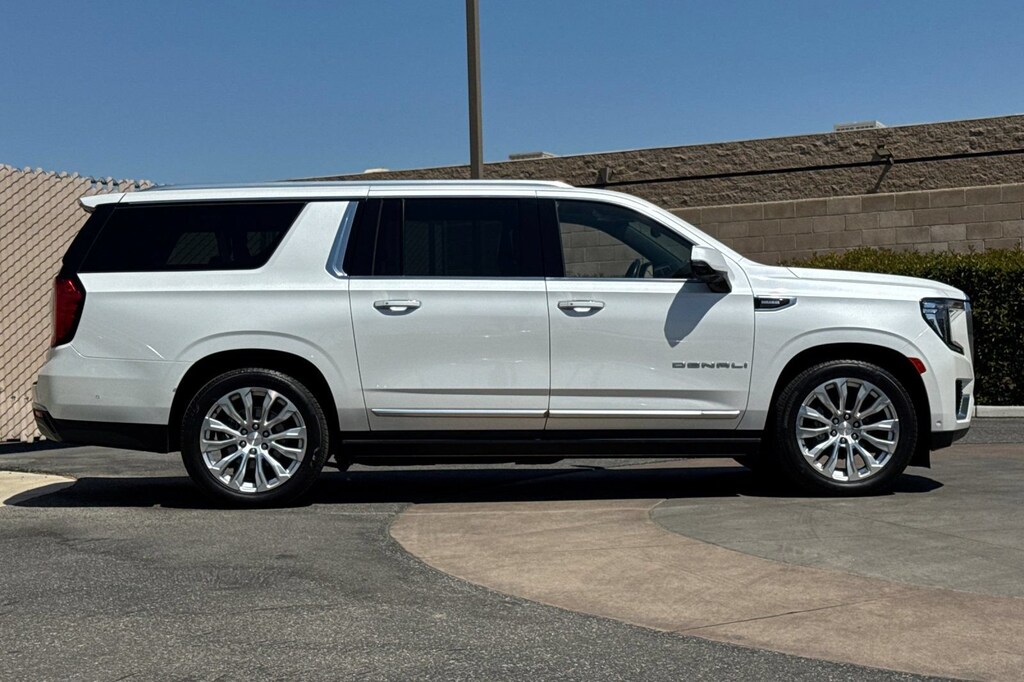 Used 2023 GMC Yukon XL Denali SUV