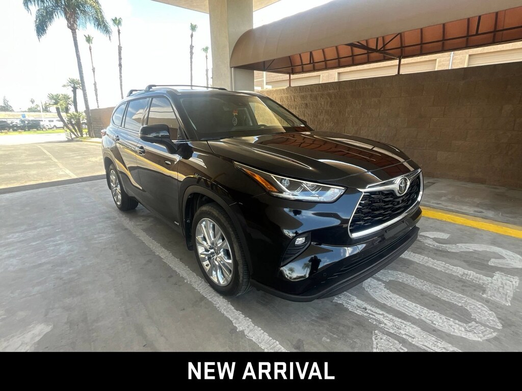 Used 2025 Toyota Highlander Hybrid Limited SUV