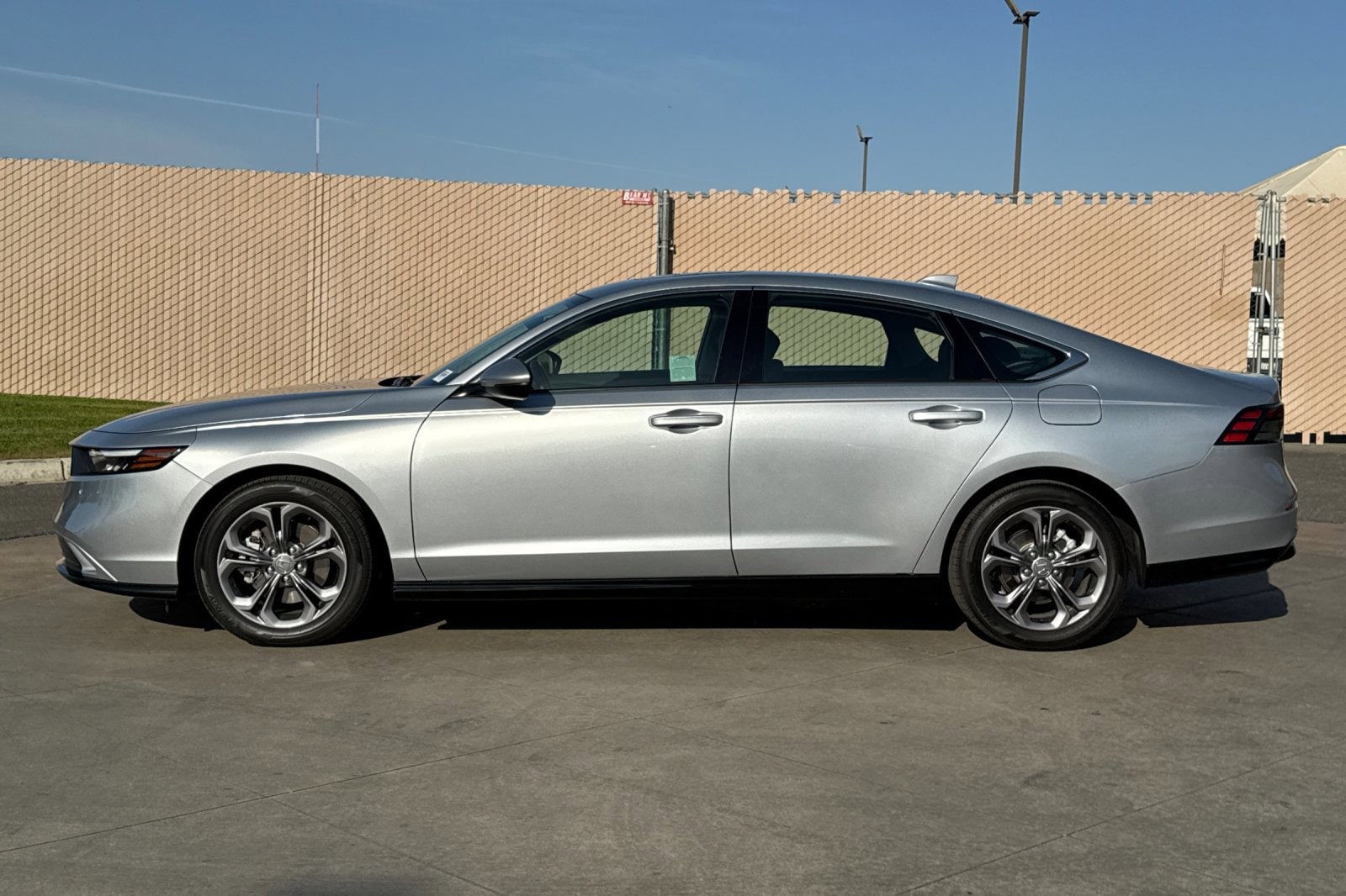 2025 Honda Accord Hybrid EX-L - Photo 7