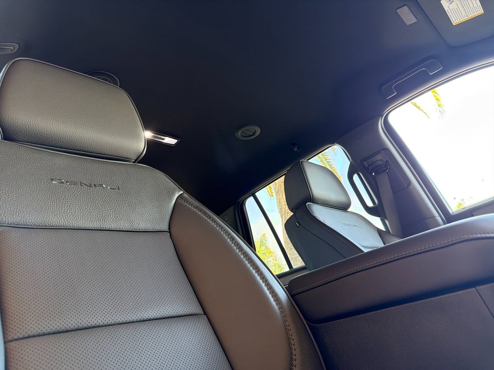 2026 GMC Yukon Denali - Photo 17
