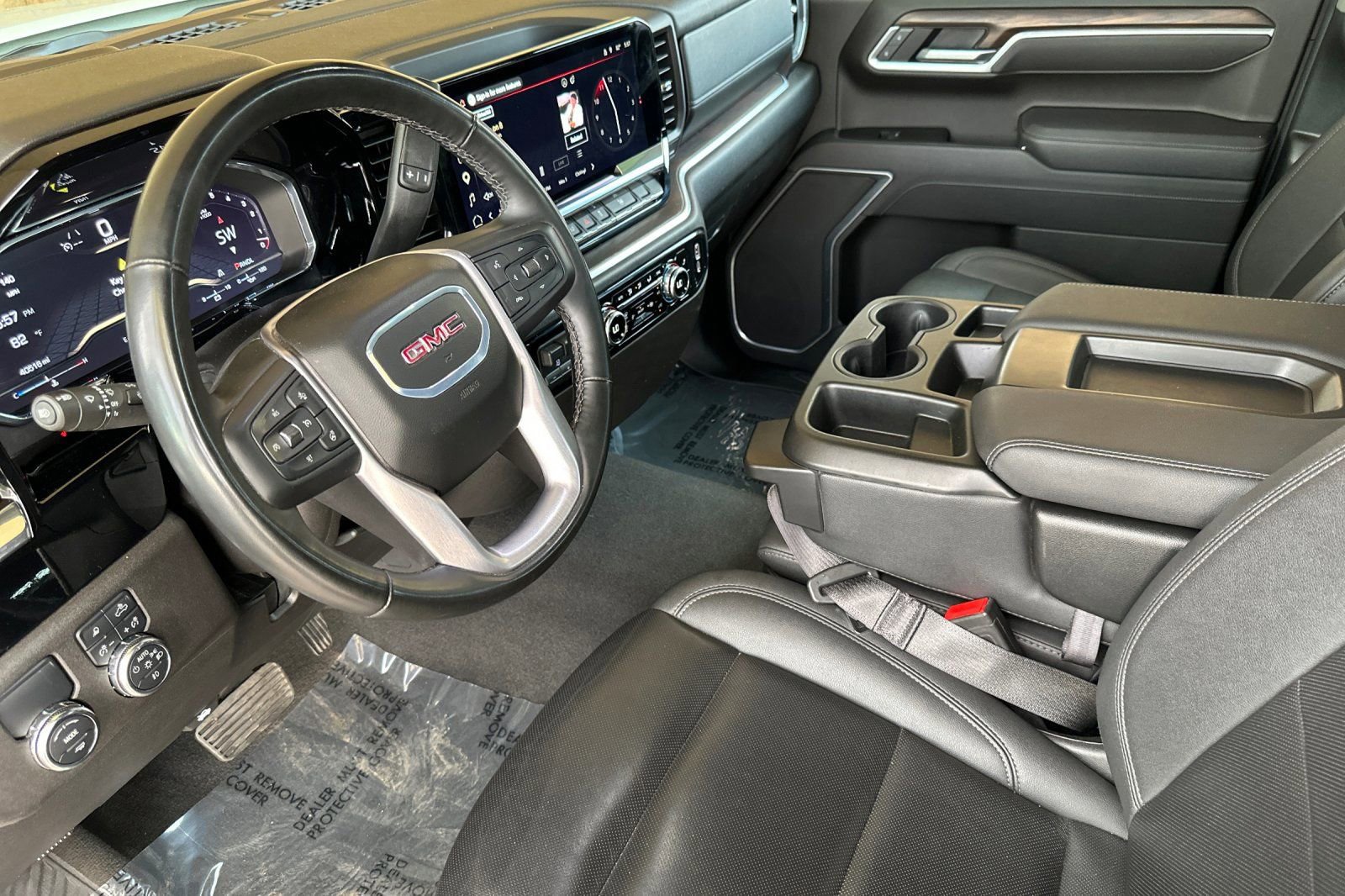 2025 GMC Sierra 1500 SLT - Photo 10