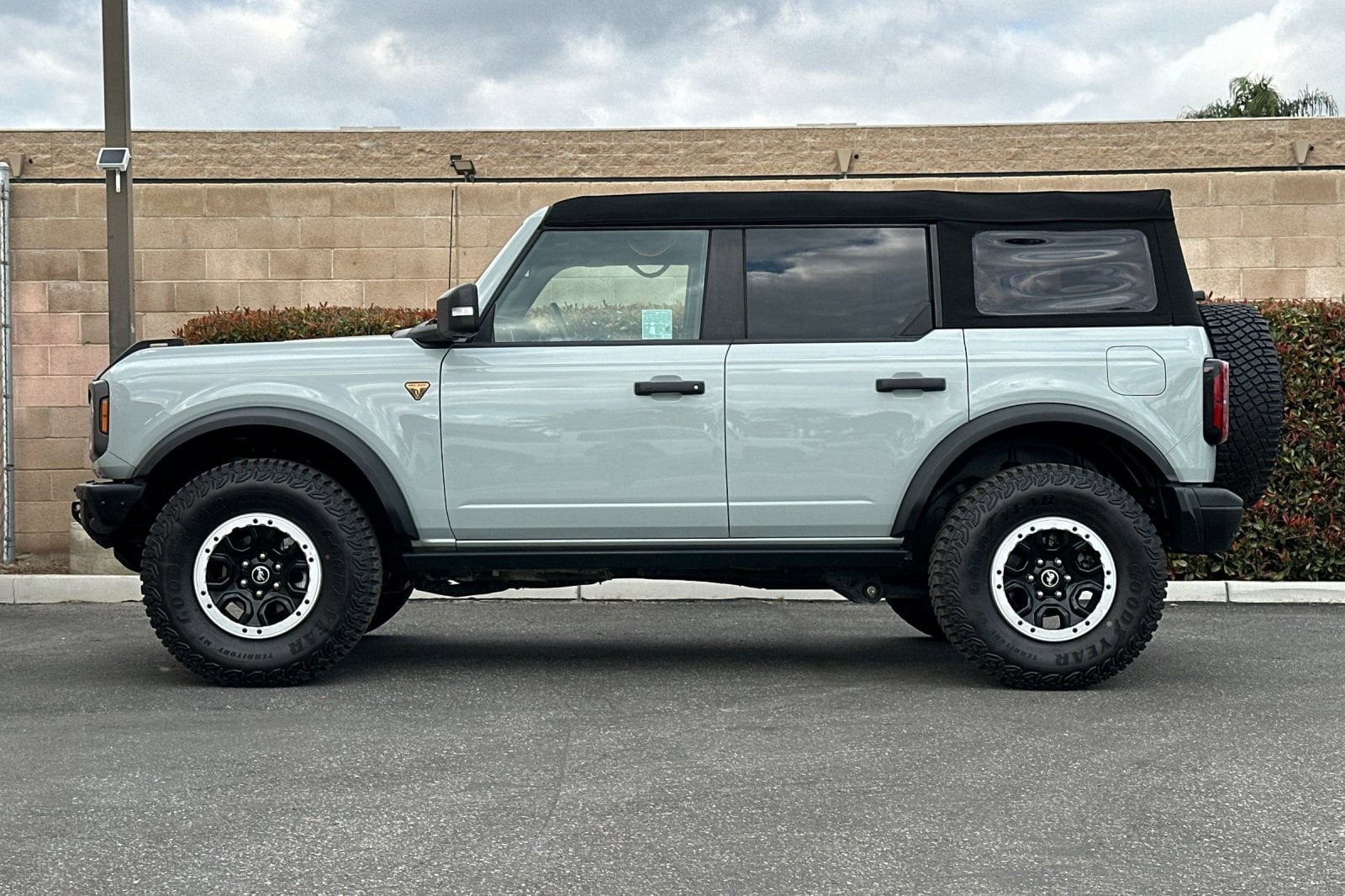 2024 Ford Bronco Badlands photo 6