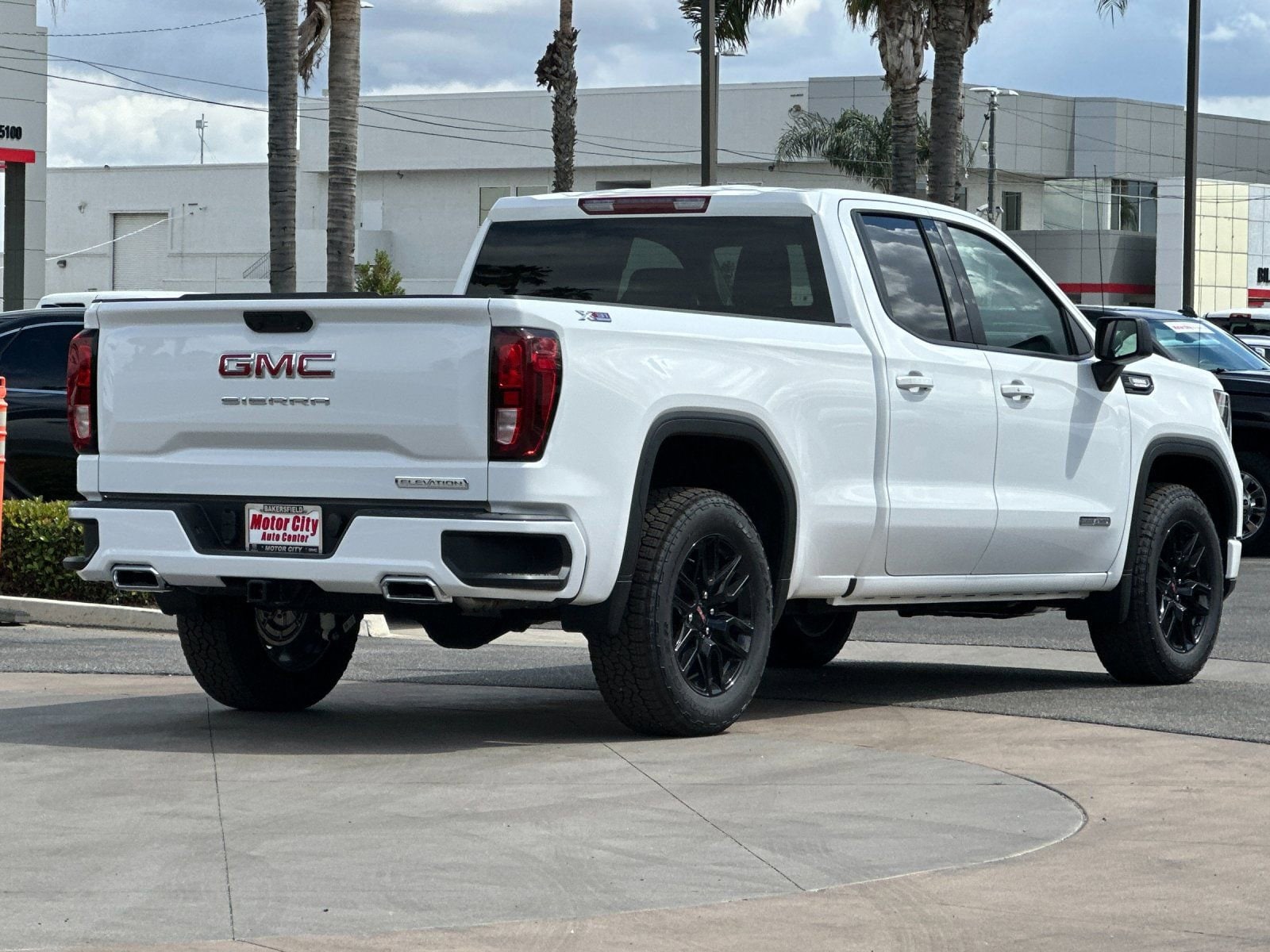 2026 GMC Sierra 1500 Elevation photo 2
