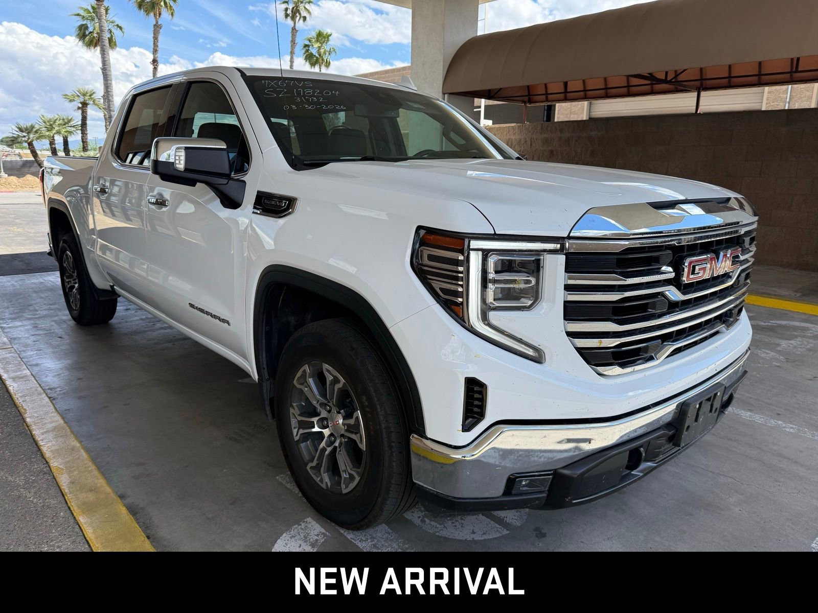 2025 GMC Sierra 1500 SLT photo 5