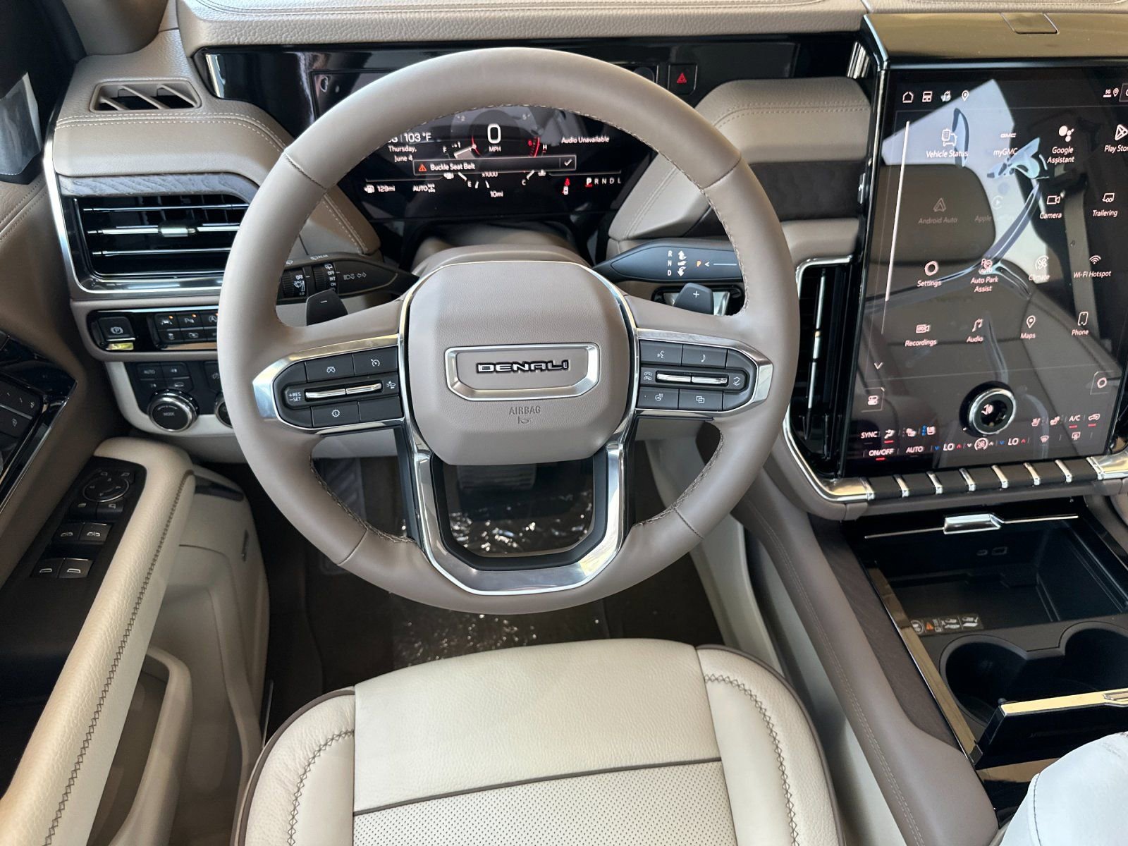 2026 GMC Yukon Denali - Photo 14
