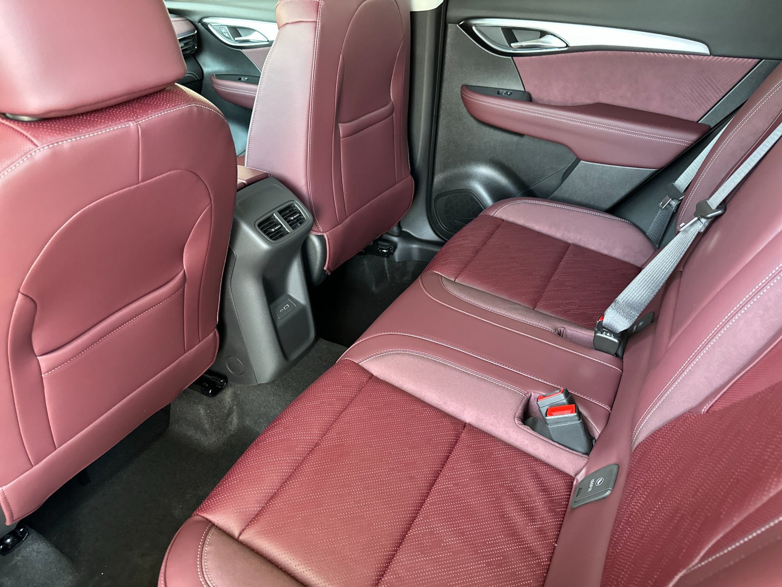 2026 Buick Envision Sport Touring - Photo 11
