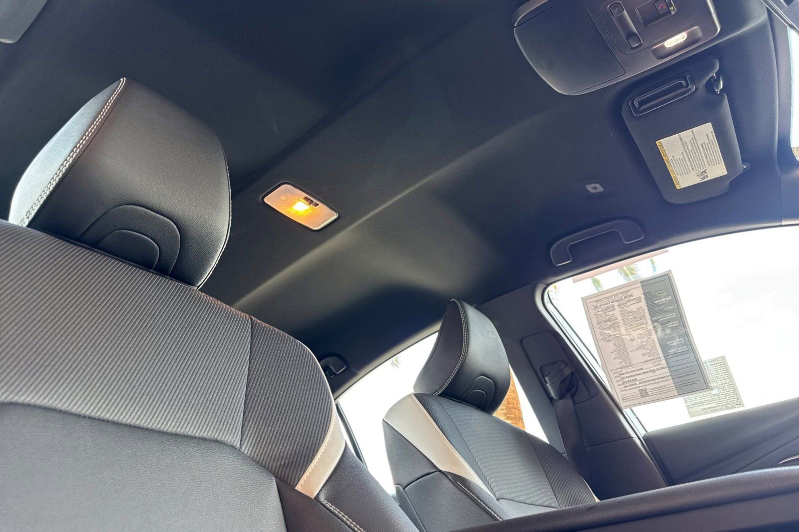 2026 Toyota Camry SE - Photo 17
