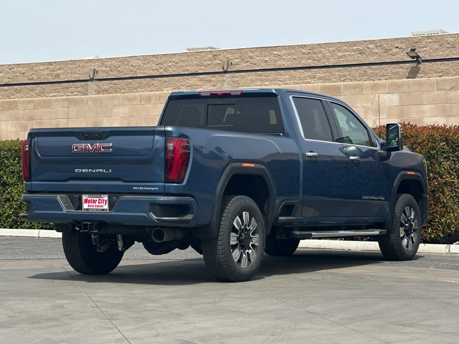 2026 GMC Sierra 2500 HD Denali photo 2