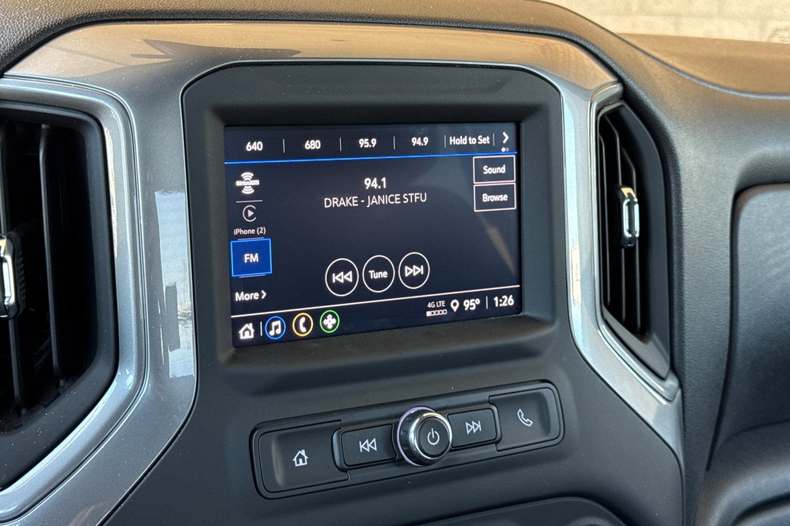 2024 Chevrolet Silverado 2500HD Custom - Photo 18